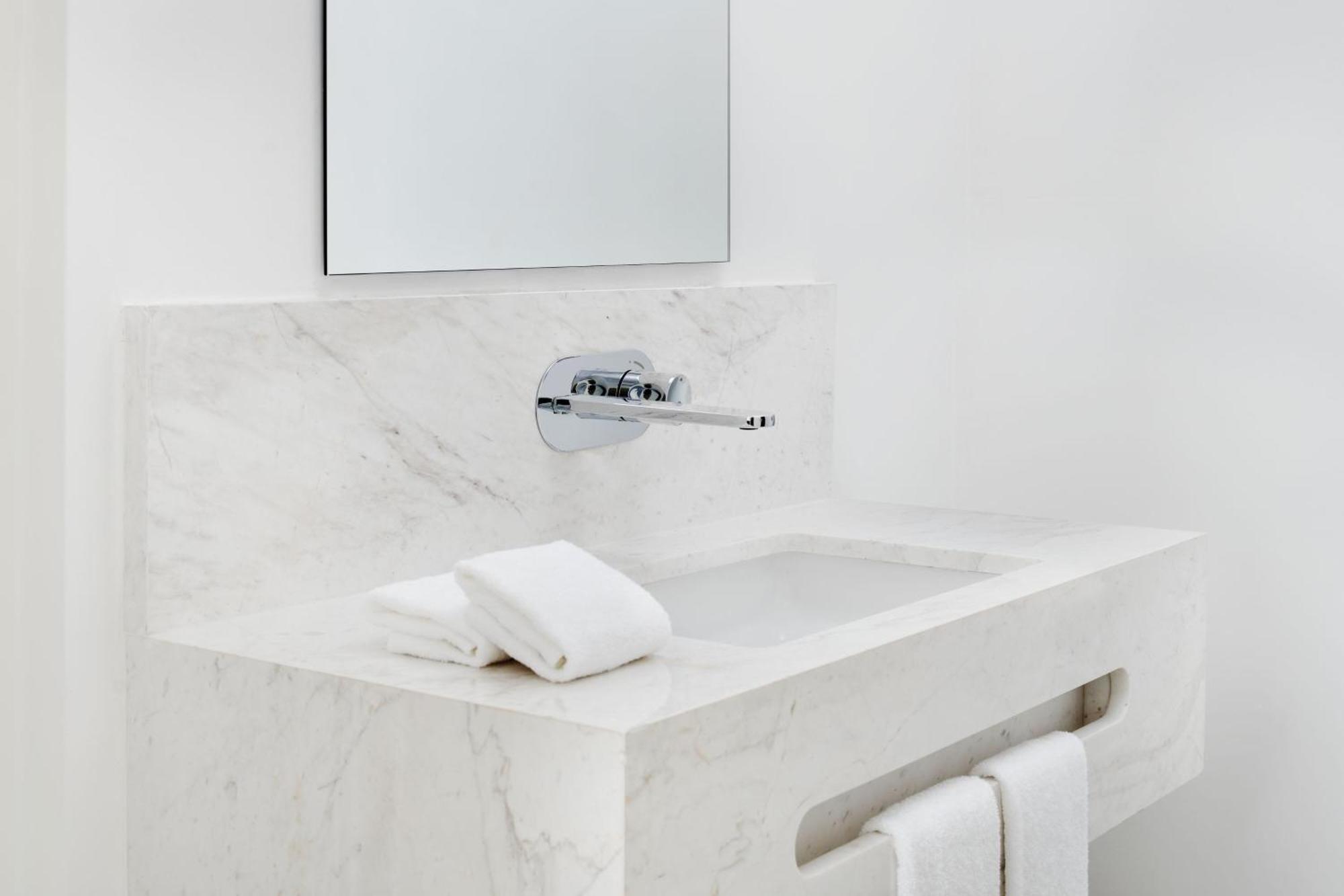 Khách sạn Element By Westin West Bay 5*