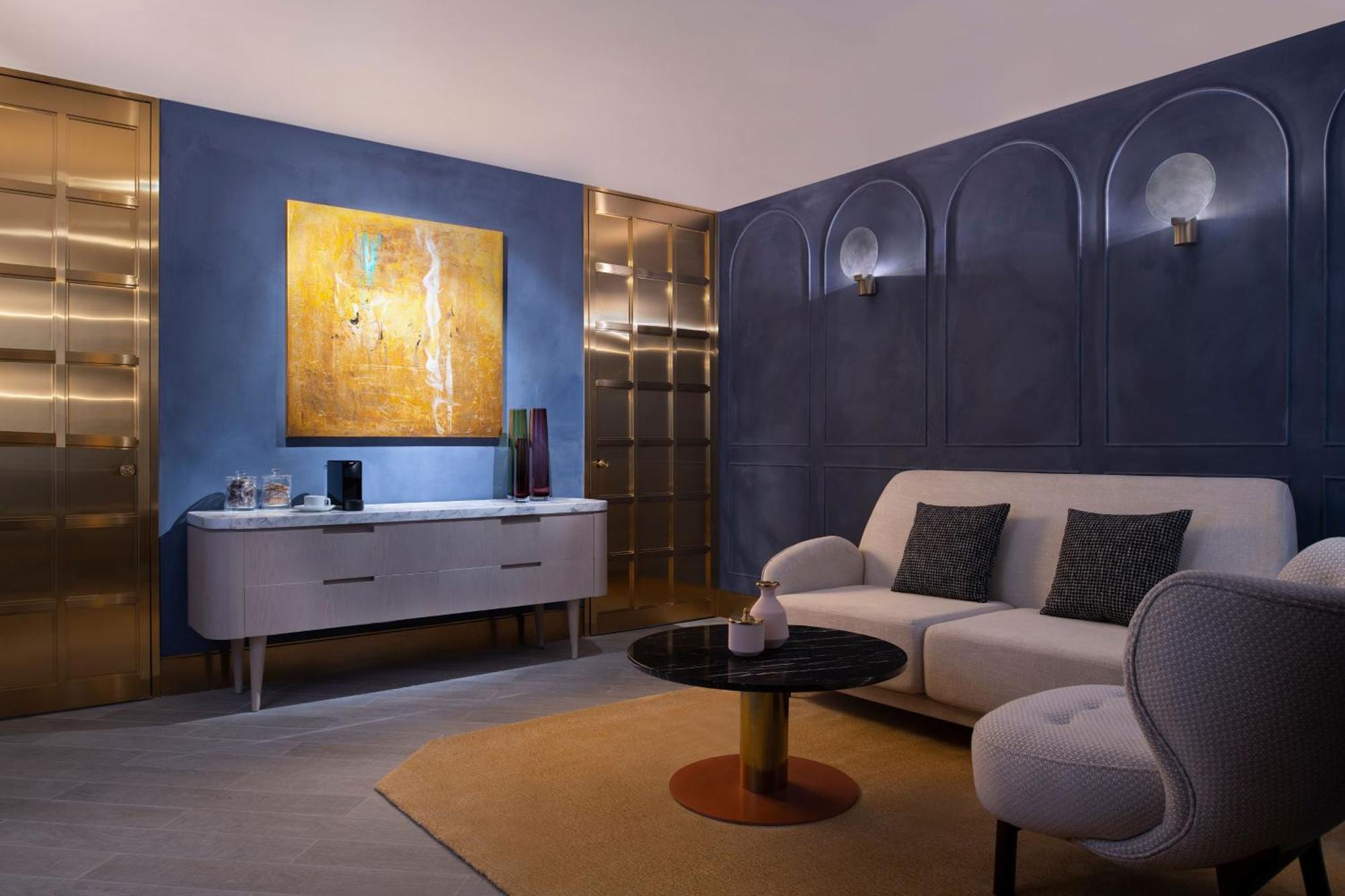 Hotel W 5*