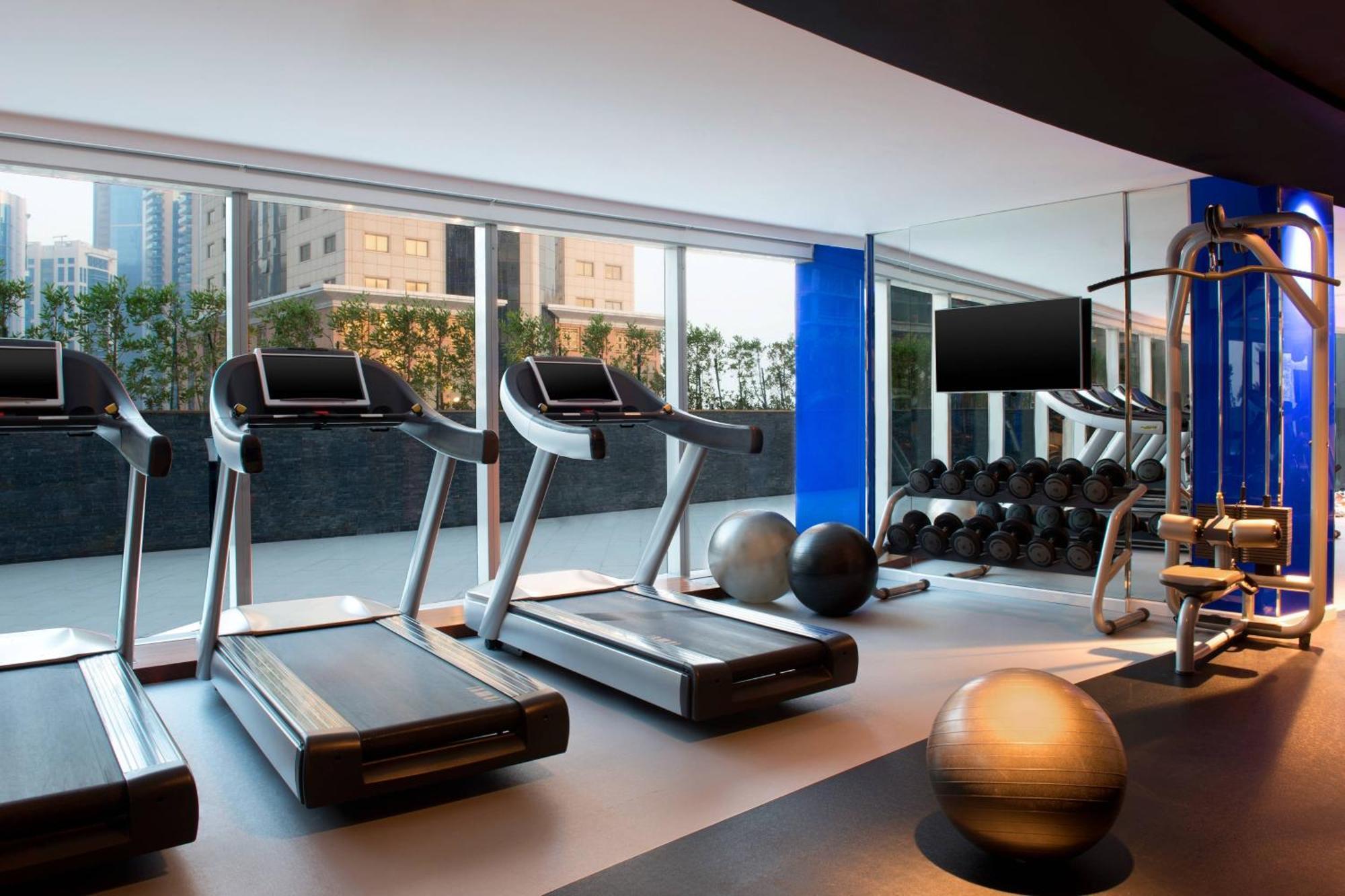 W Hotel 5*