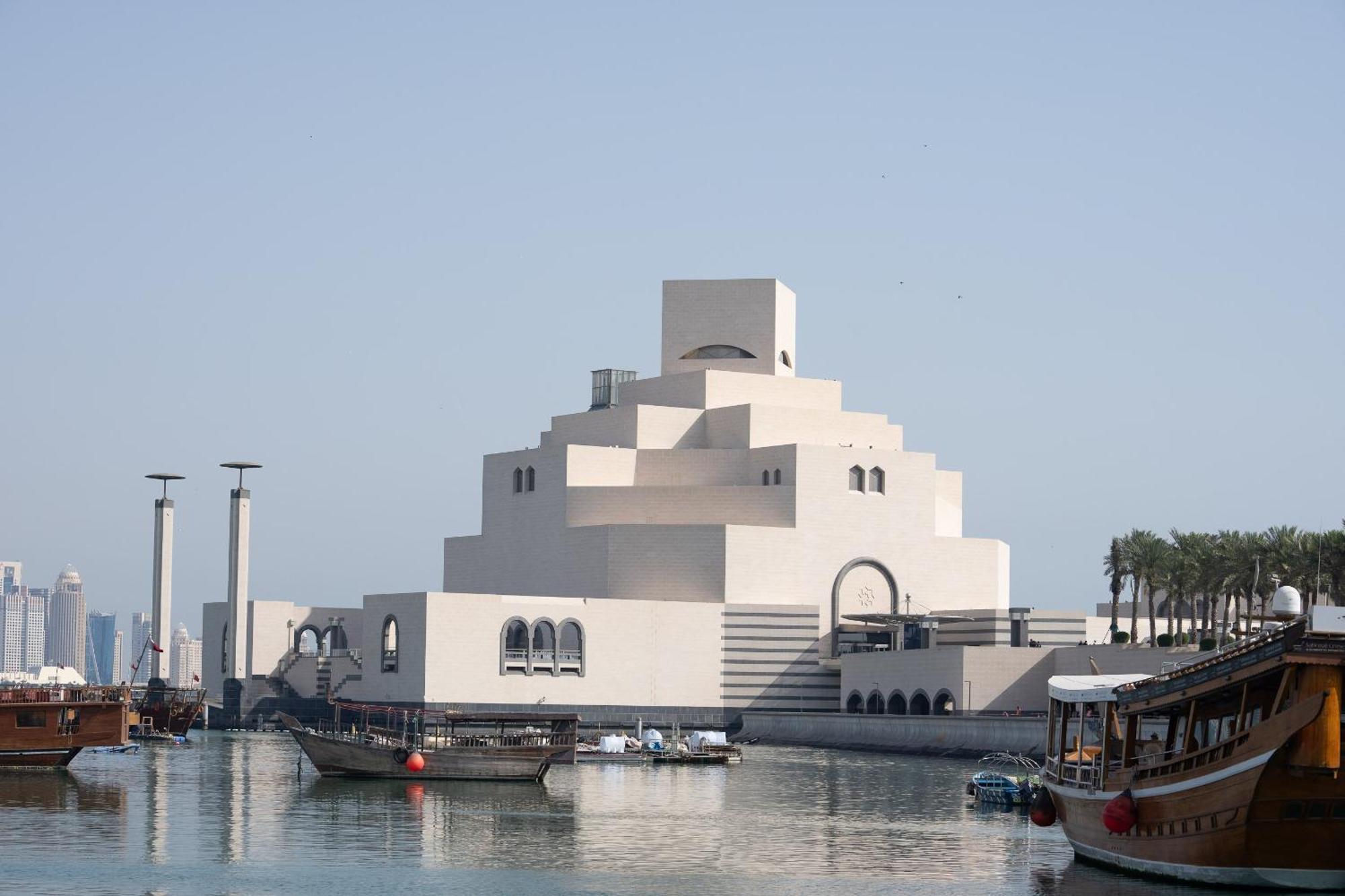 Hotel Plaza West Bay 5*
