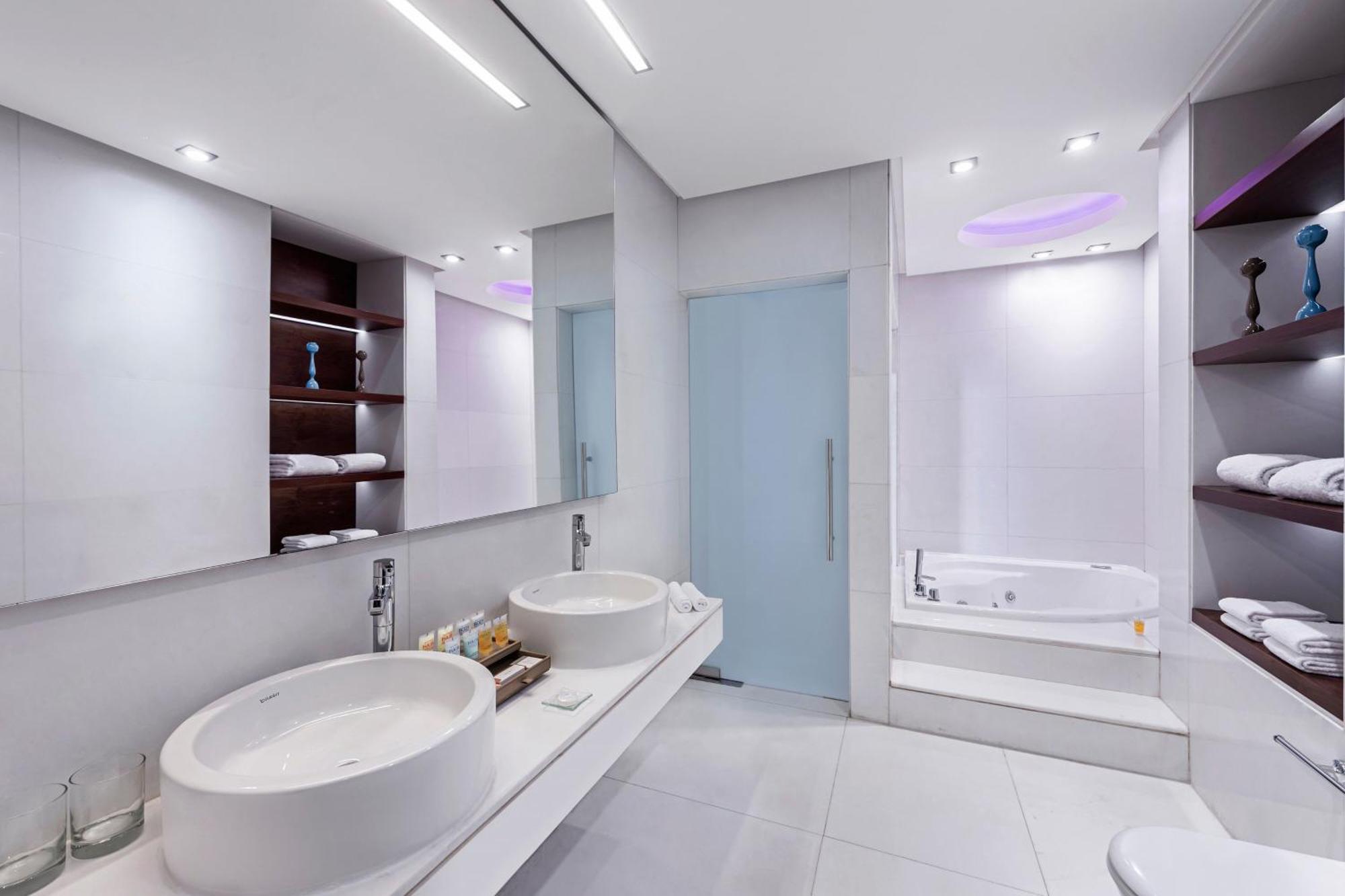 Four Points By Sheraton Hotel