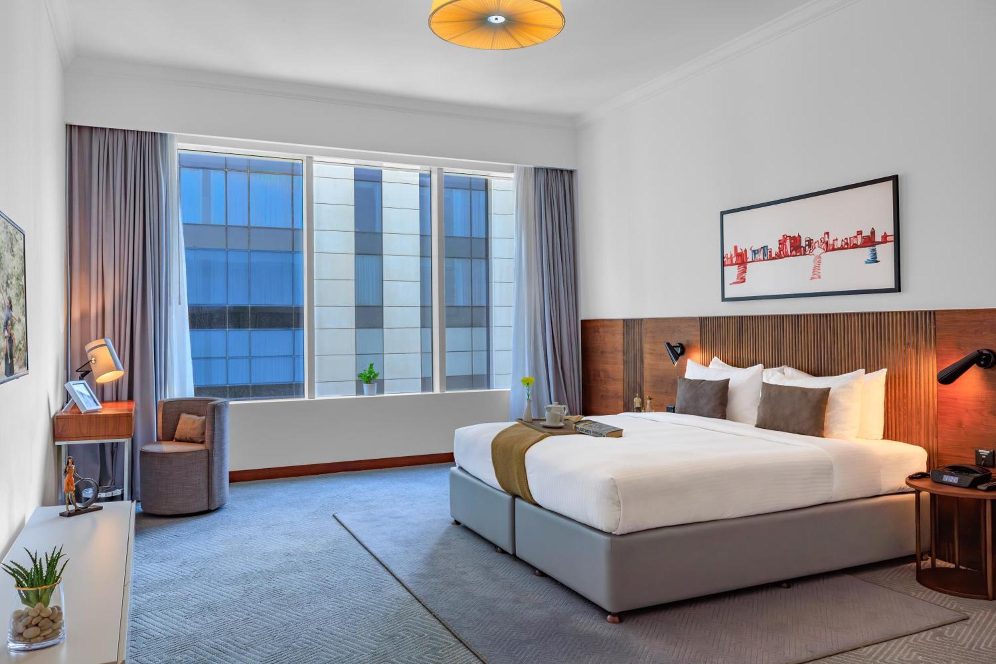 Hotel Somerset West Bay