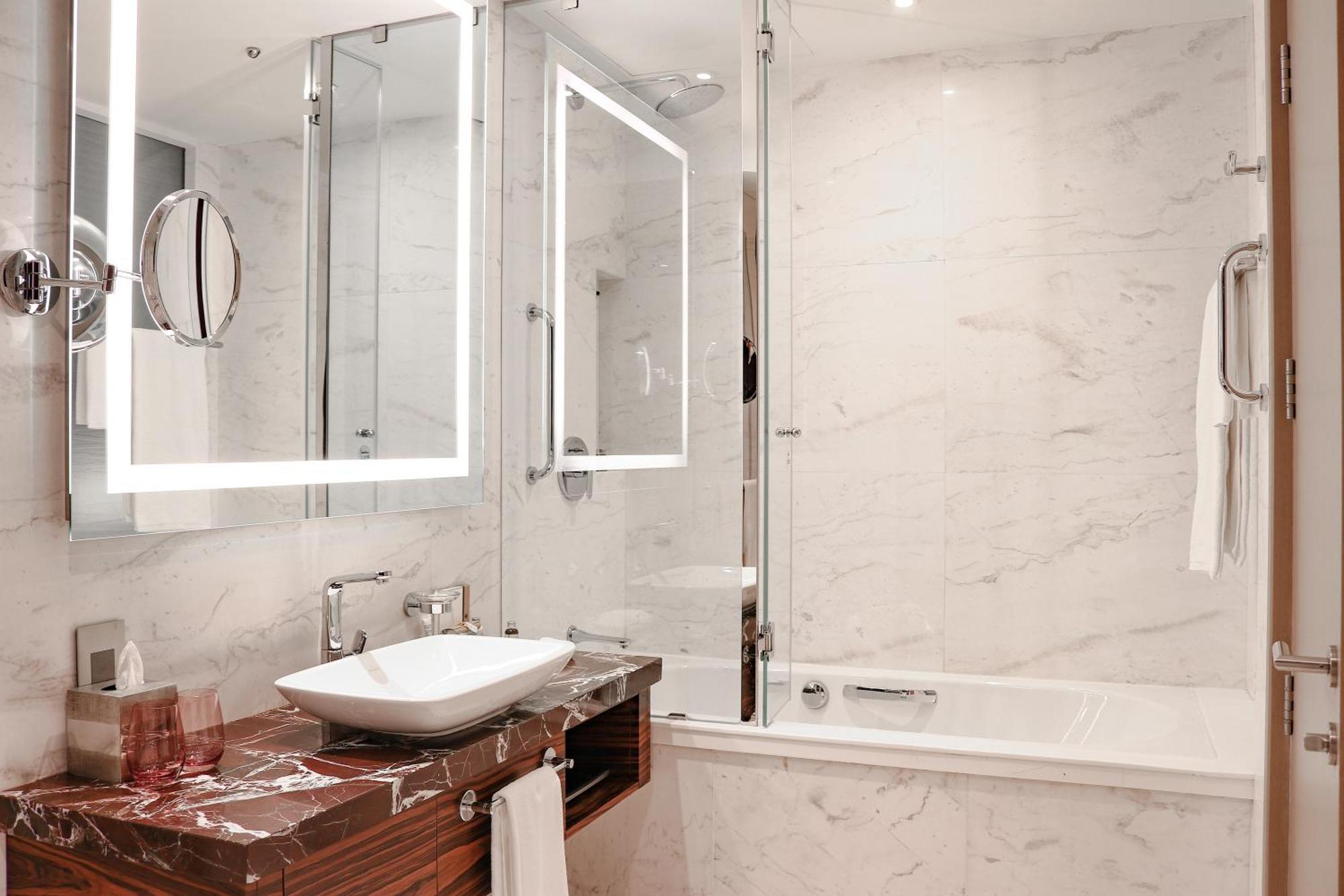 Millennium Plaza 5* Doha