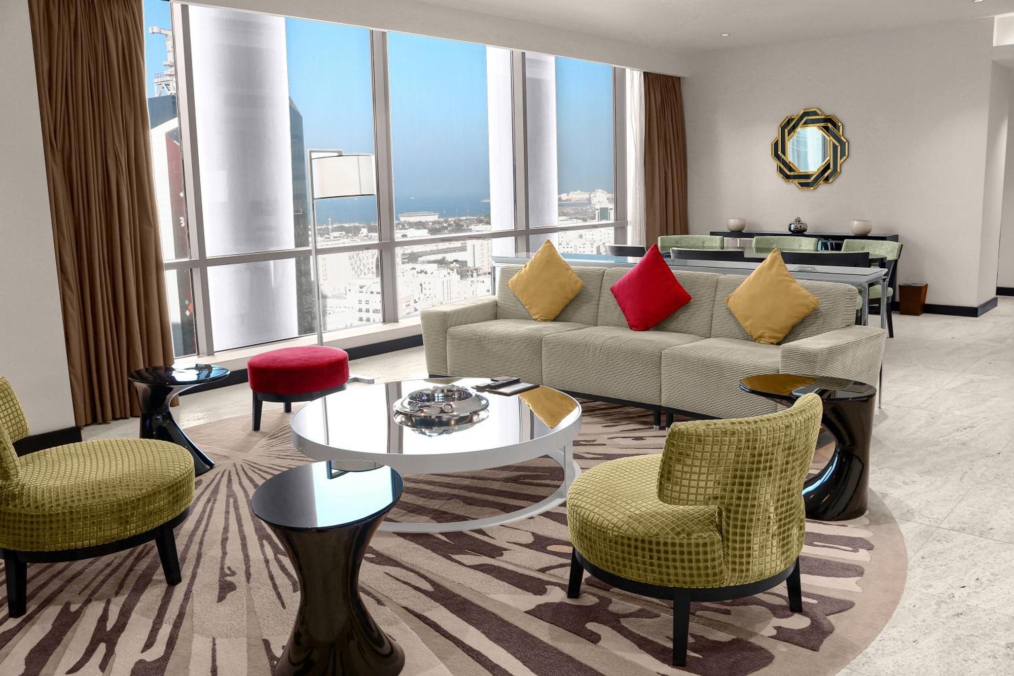 Hotel Millennium Plaza 5*