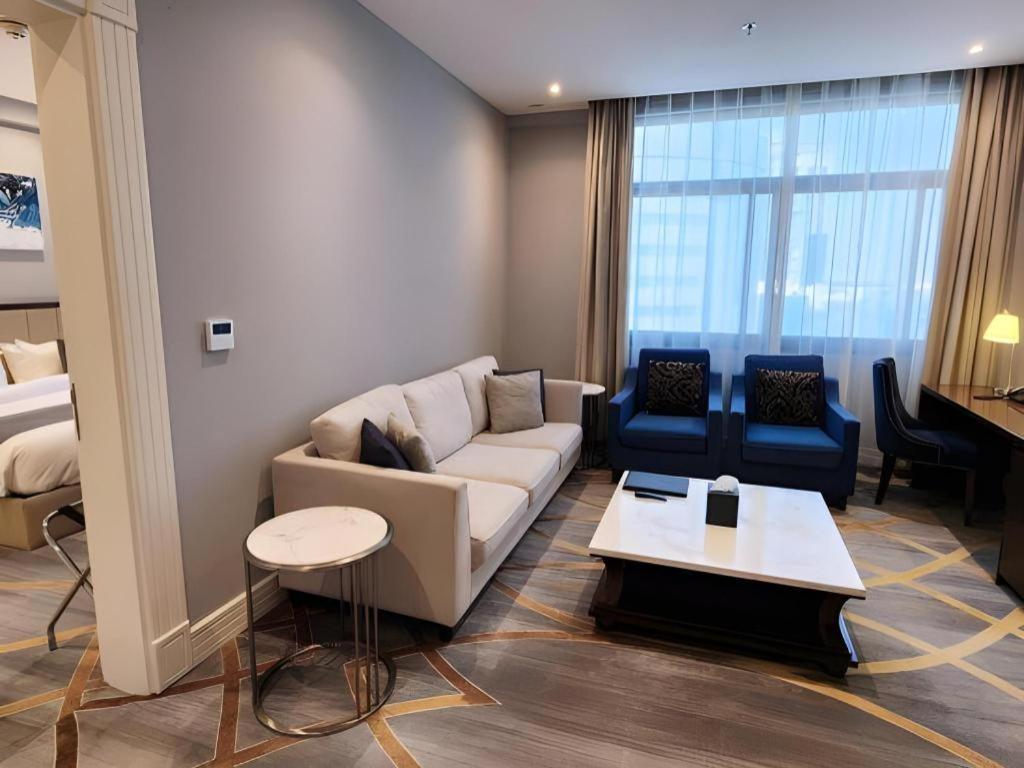 Hotel Royal Sherao فندق شراعوه الملكي