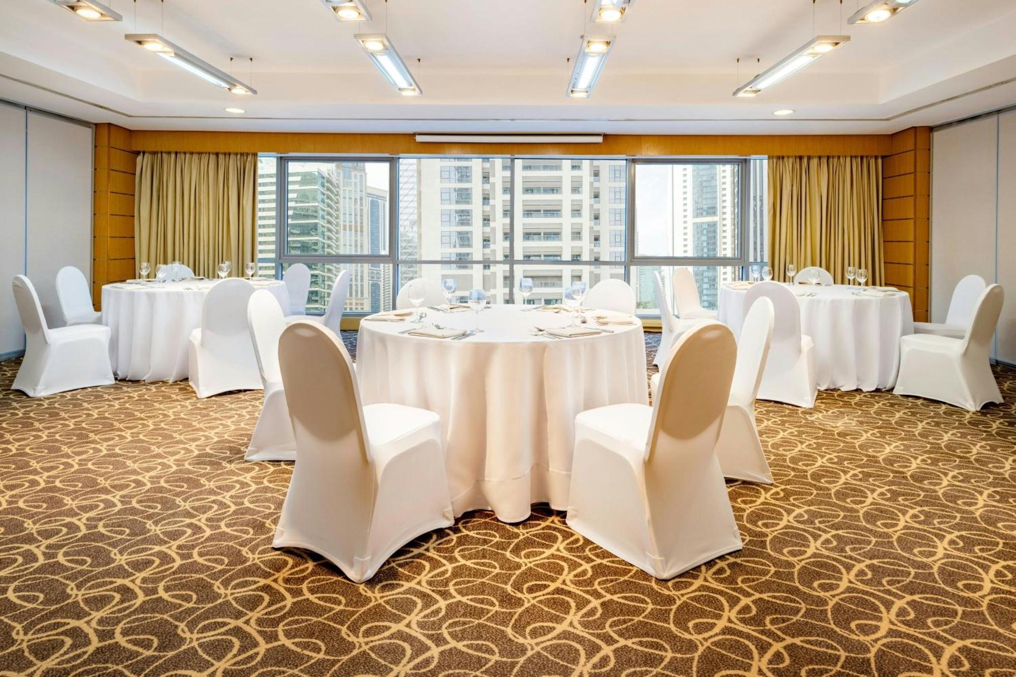 Qabila Westbay By Marriott Hotel
