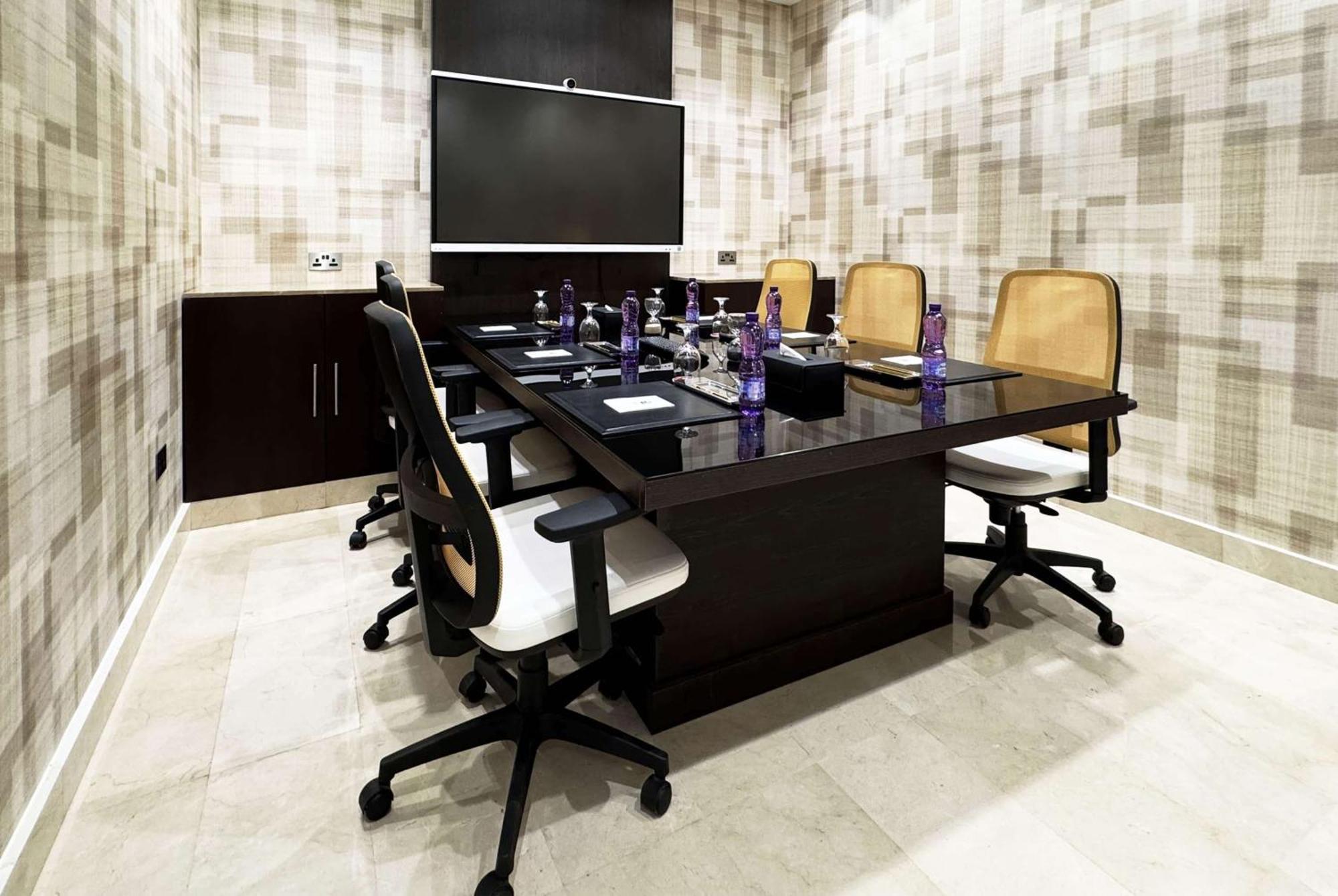 Khách sạn Ramada Encore By Wyndham Doha