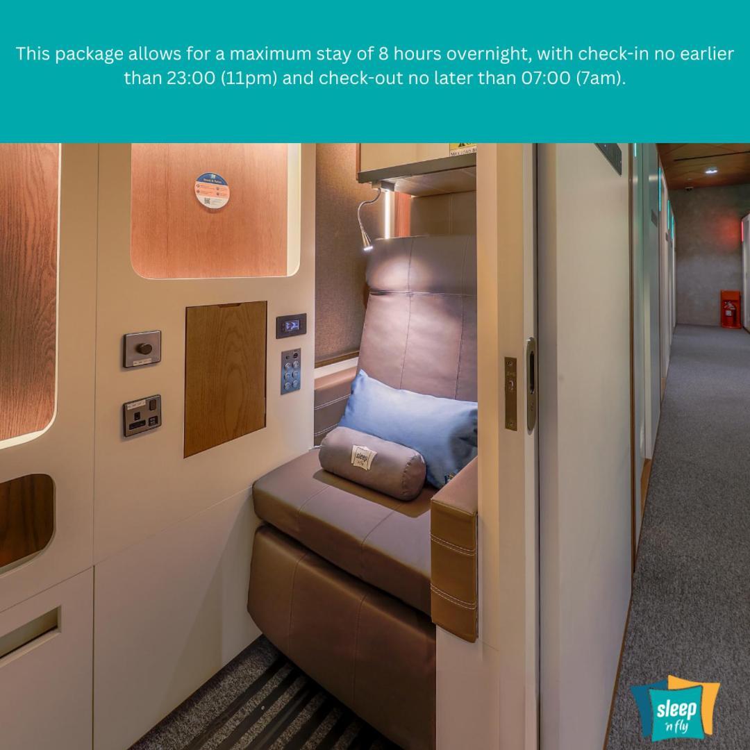 Sleep 'n Fly Sleep Lounge, South Node - Transit Only 2*