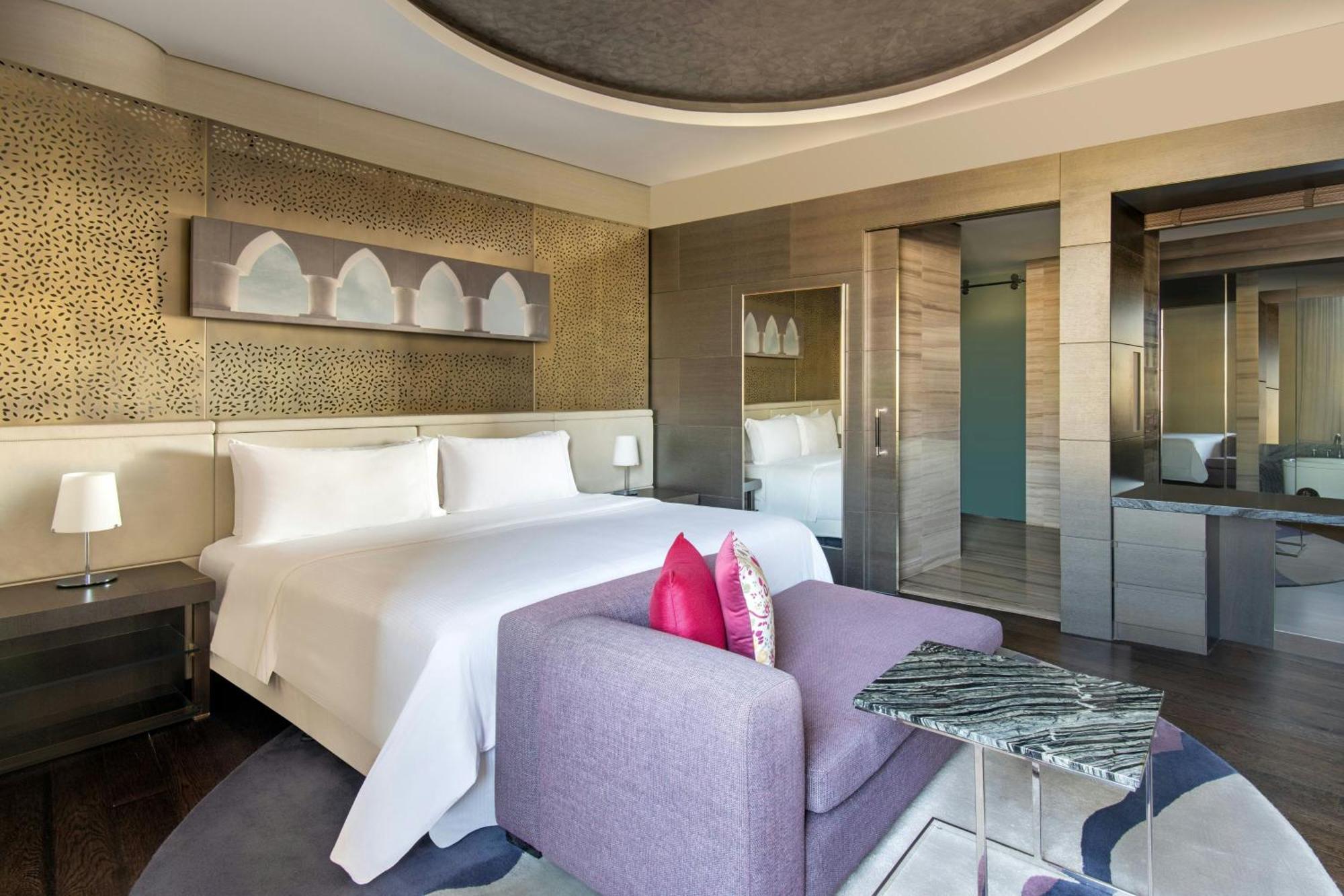 The Westin & 5*