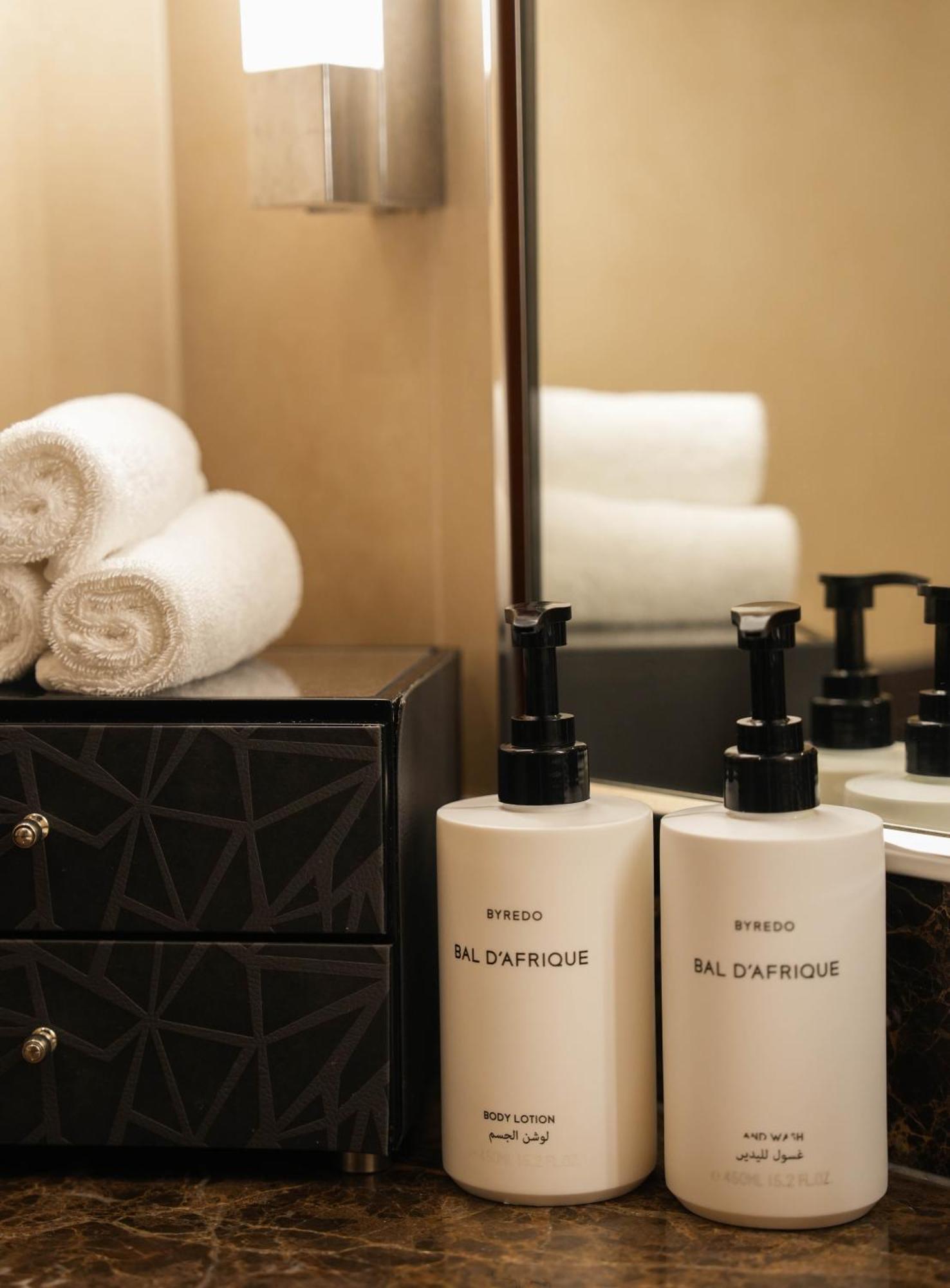 Intercontinental Residences 5*