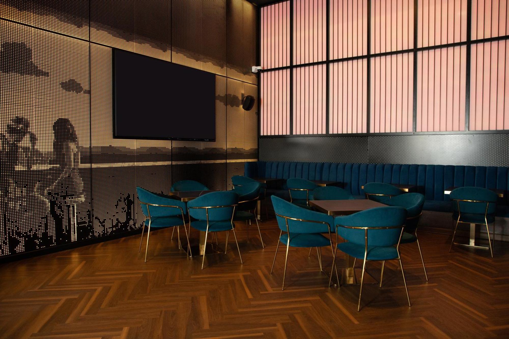 Adagio Hotel 4*