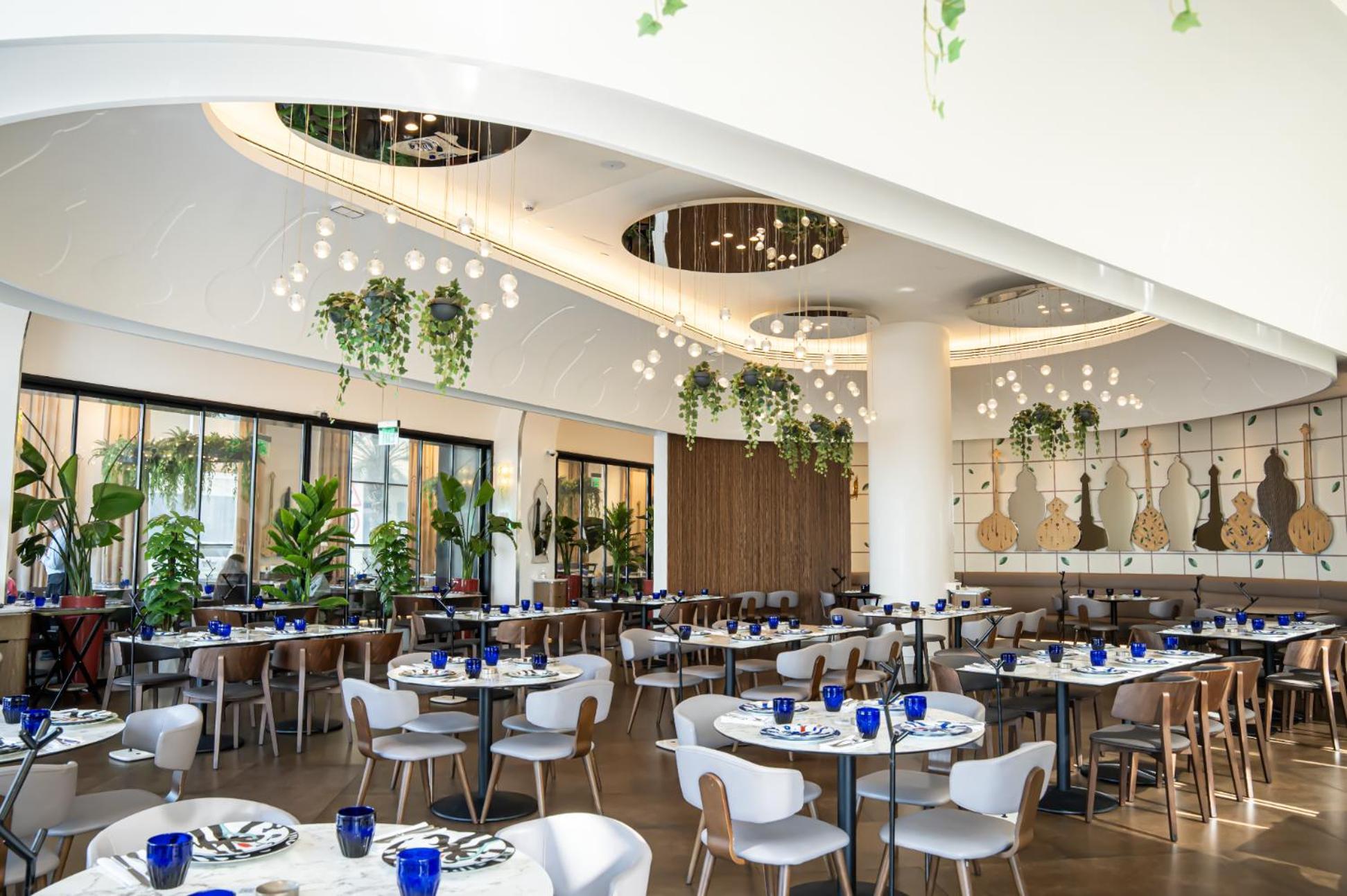 Millennium Khách sạn 5*