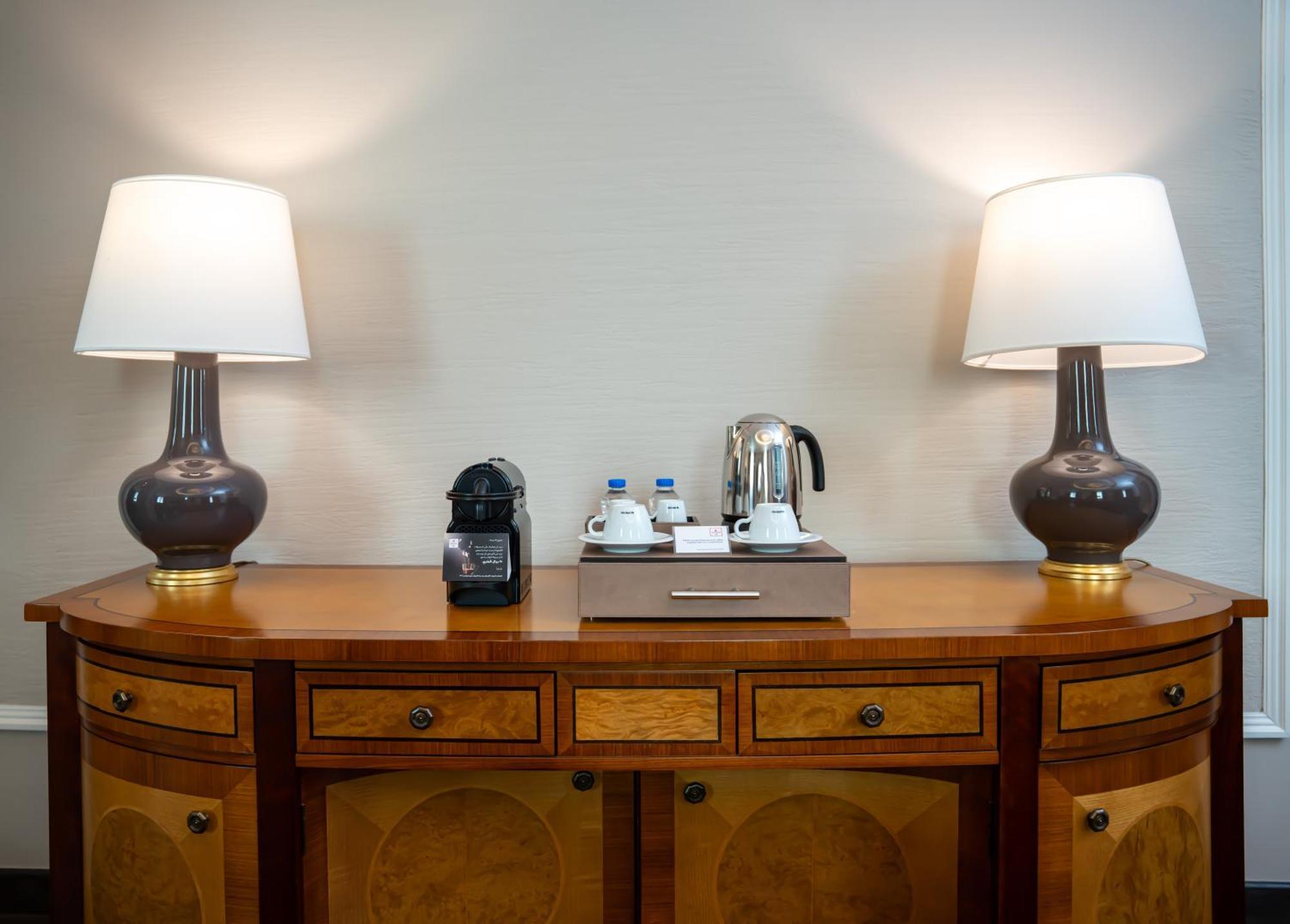 Millennium Khách sạn 5*