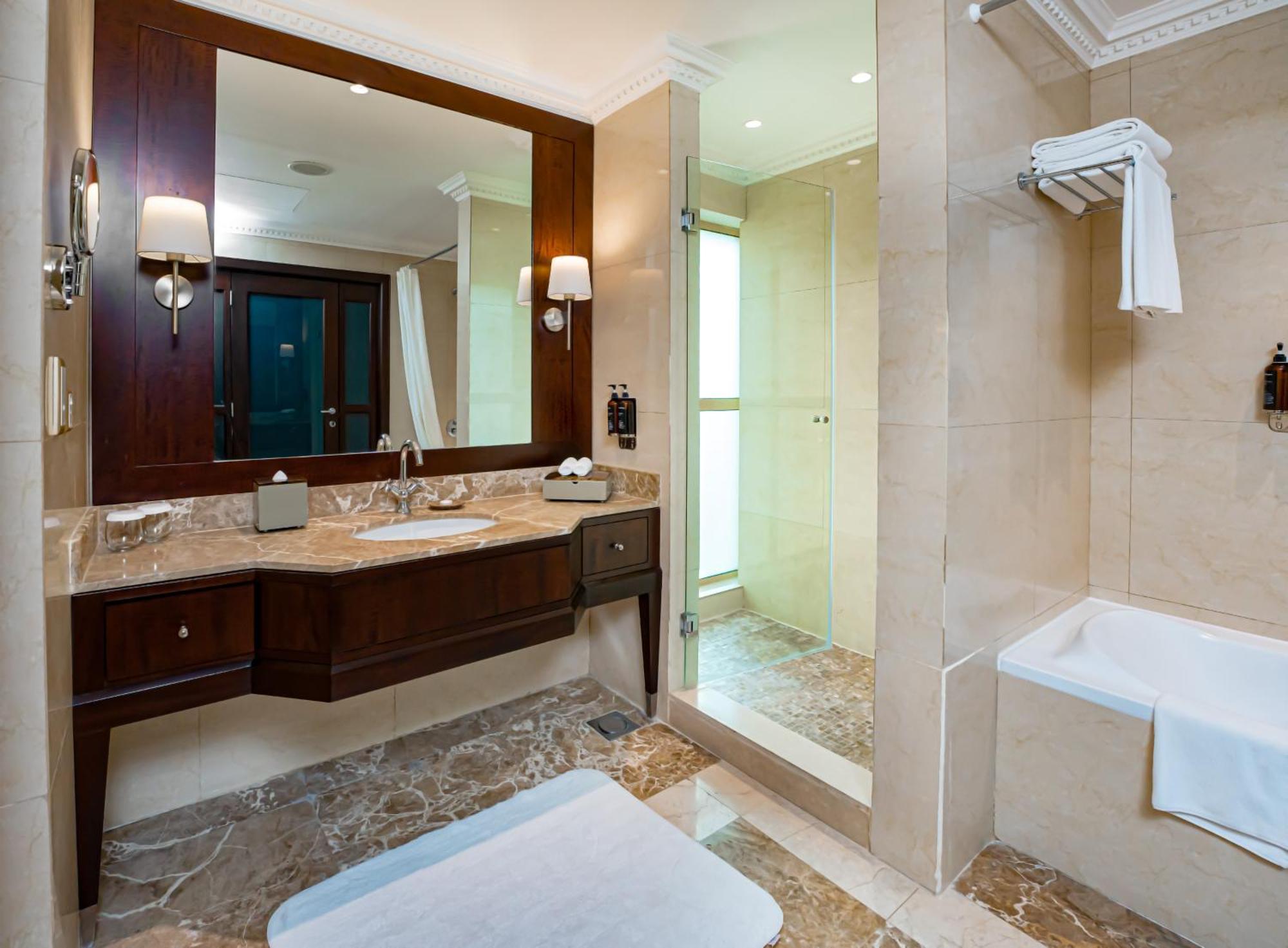 Khách sạn Millennium Doha