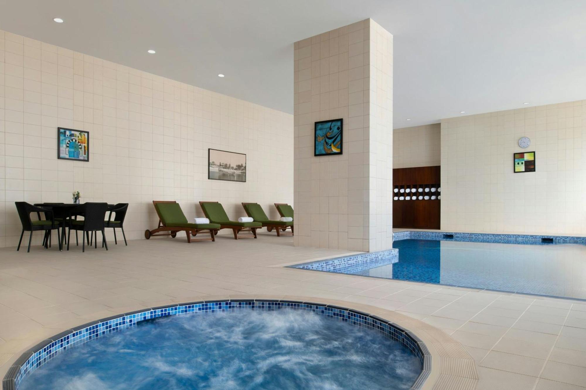 Marriott Executive Center Aparthotel 4*