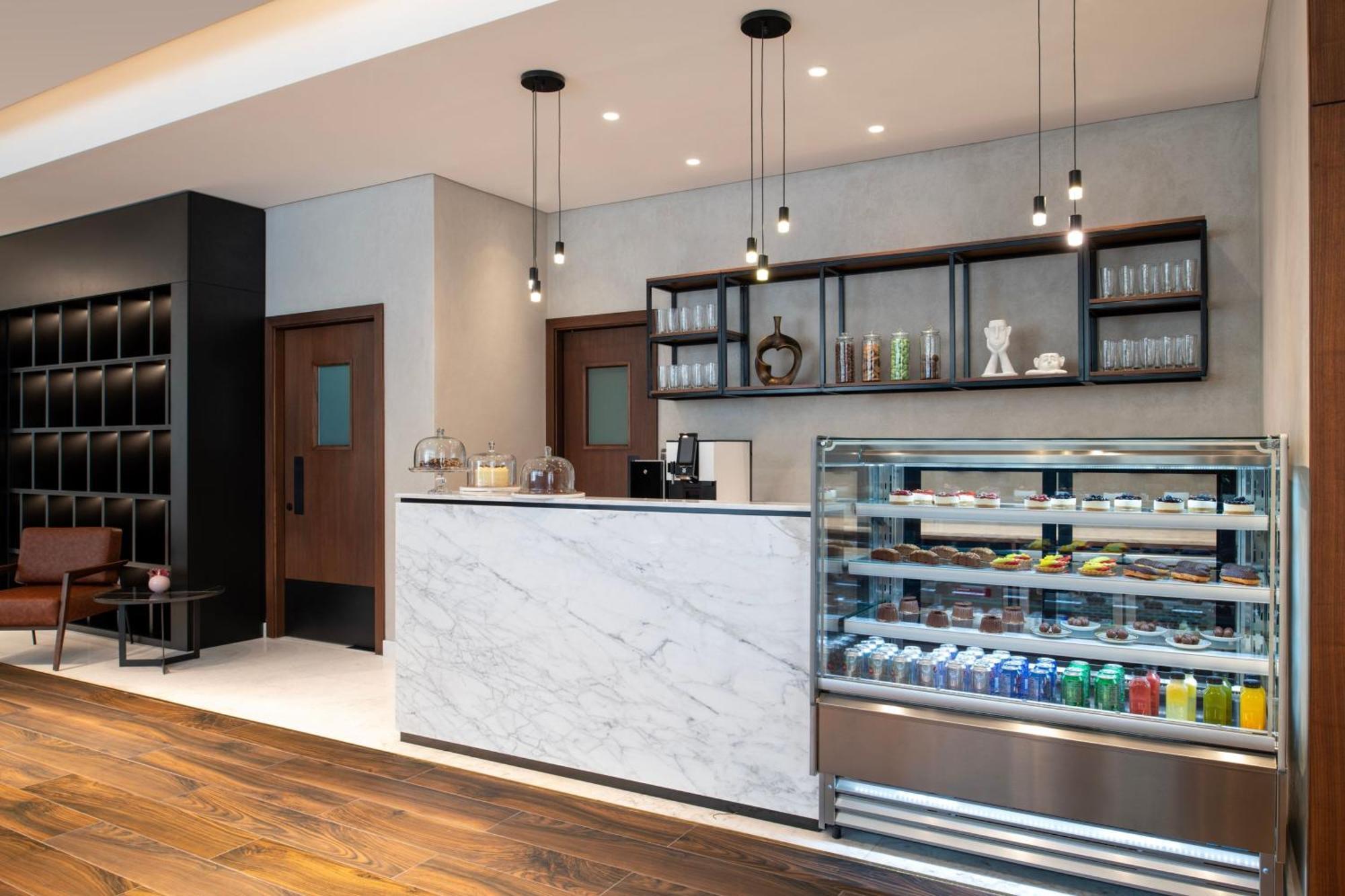 Marriott Executive Doha, Le Mirage Walk * Doha