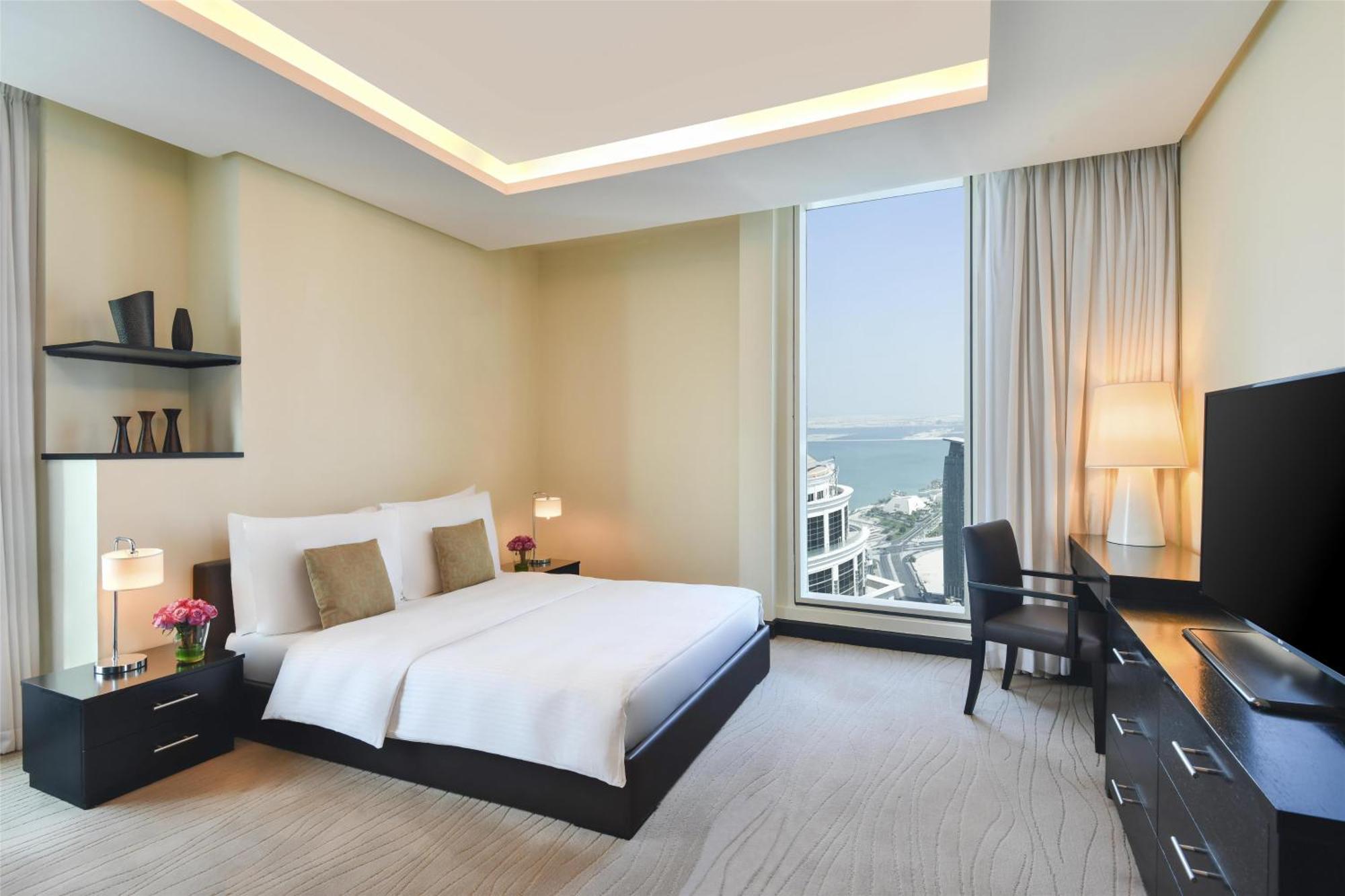 Kempinski Residences & Suites, Khách sạn hẻo lánh Doha