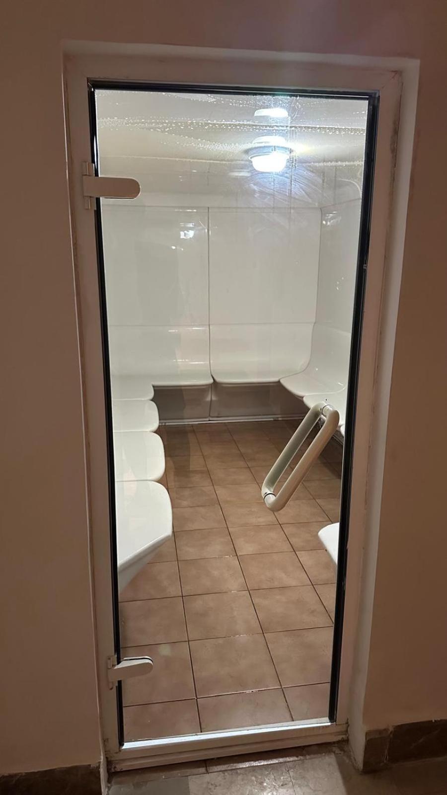 Spacious 2bhk With Balcony & Sea View *
