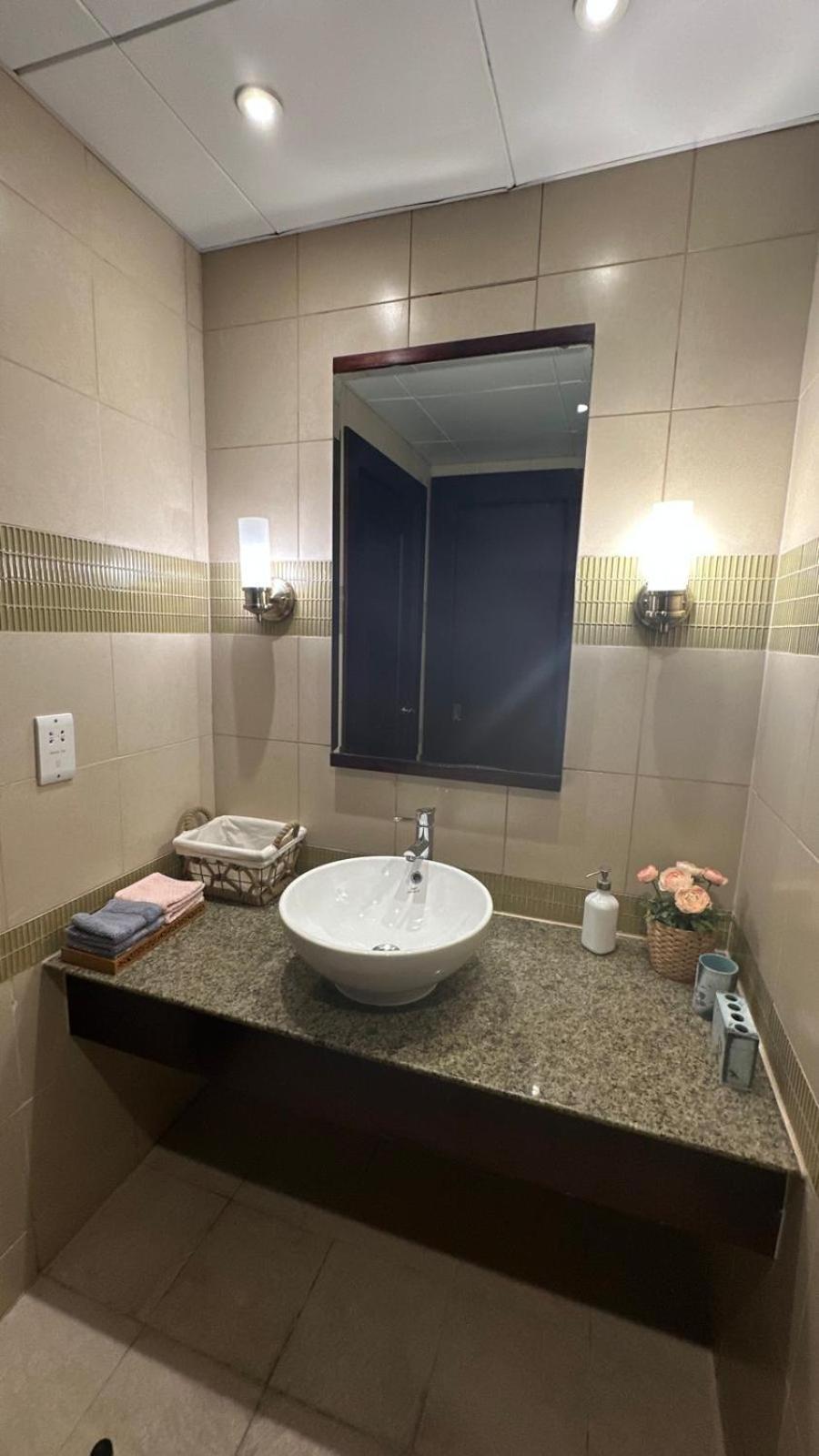 Spacious 2bhk With Balcony & Sea View Apartment