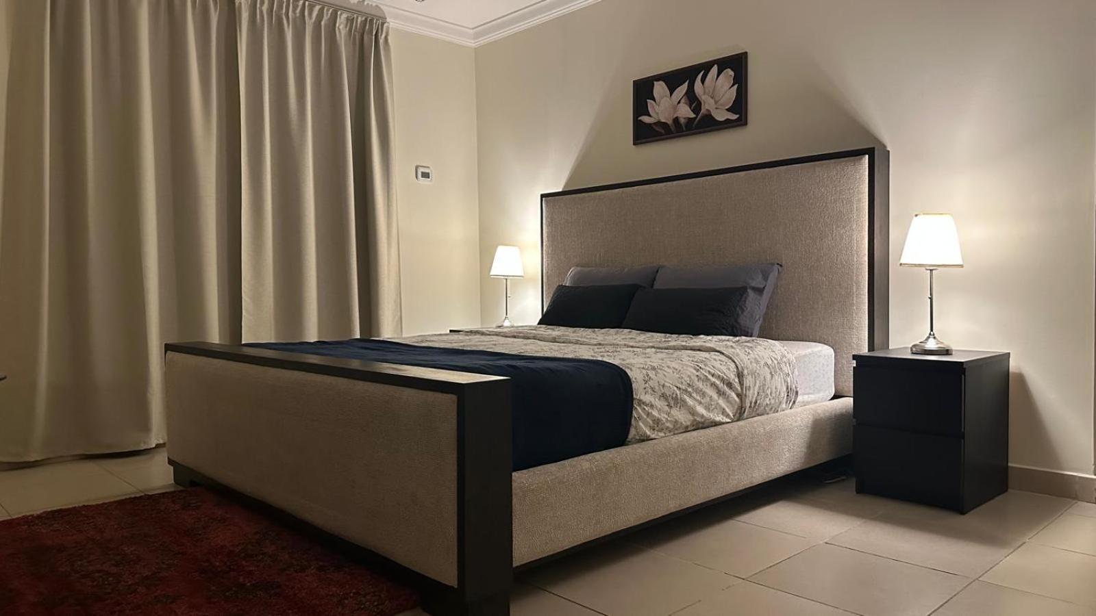 Spacious 2bhk With Balcony & Sea View Apartment *