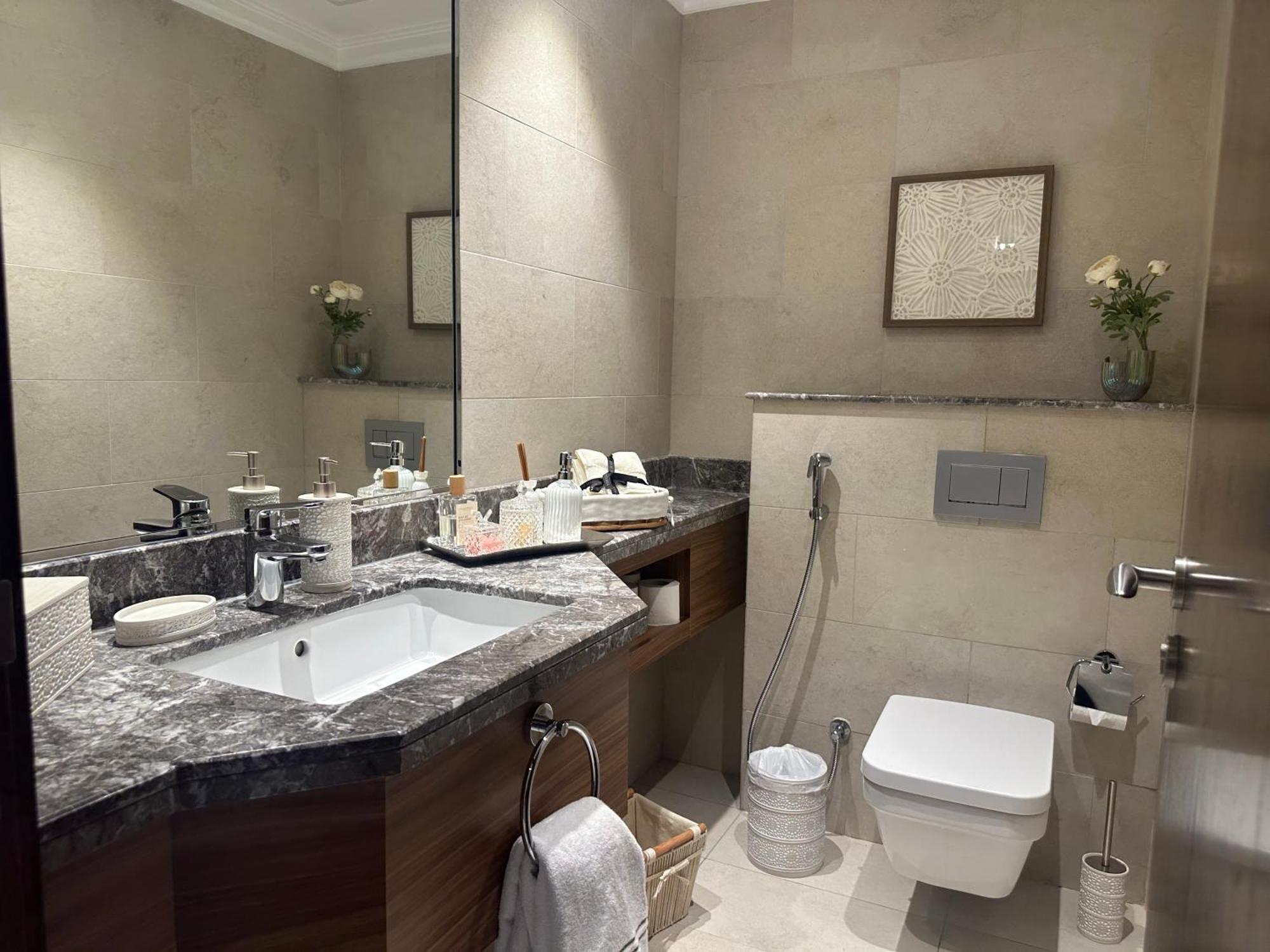 Pearl Of The Marina Baywalk Penthouse Apartment