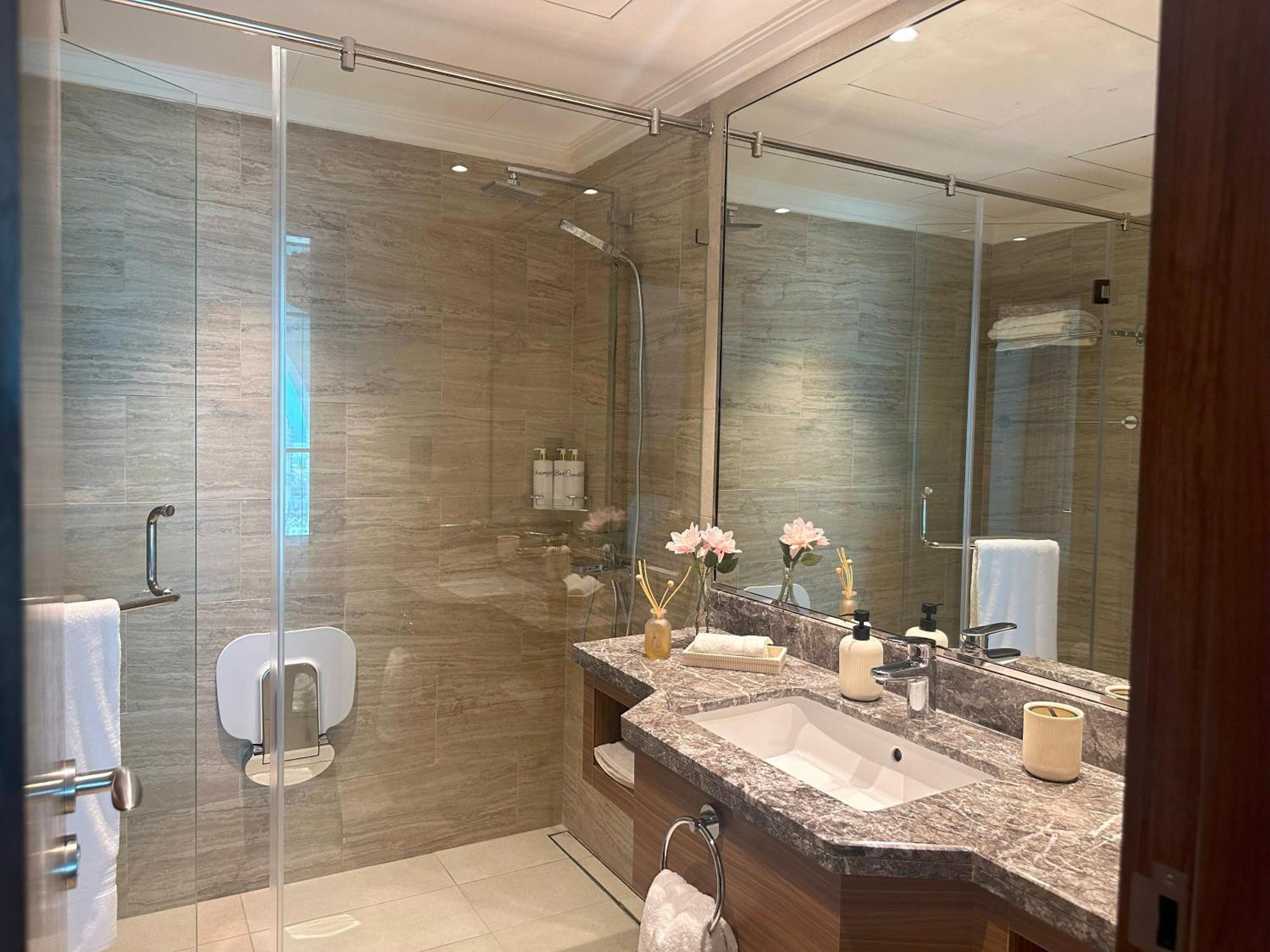 Pearl Of The Marina Baywalk Penthouse