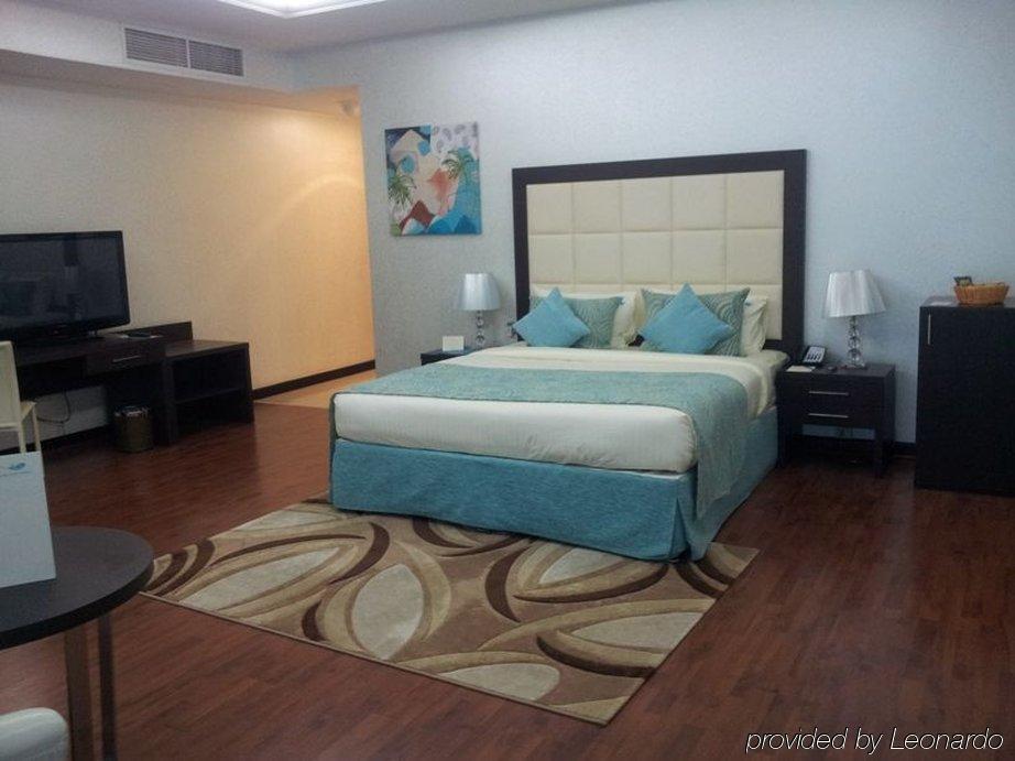 Gokulam Park Hotel