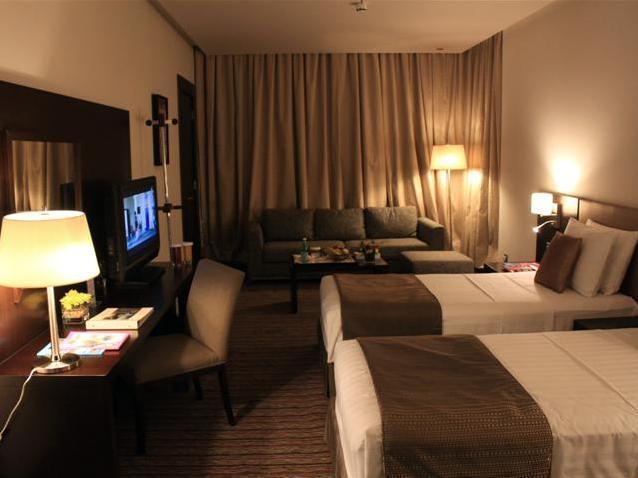 Safir Hotel 4*