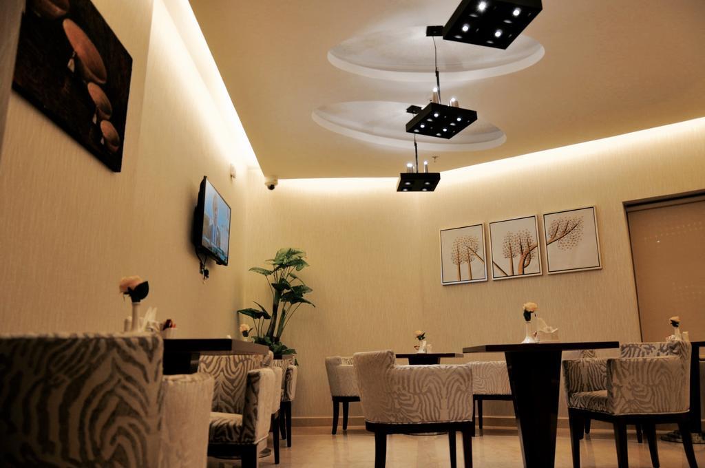 Asherij Khách sạn 3*