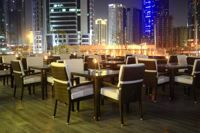 Khách sạn hẻo lánh Magnum & West Bay