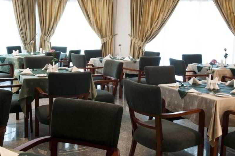 Retaj Al Sadd 2* Doha