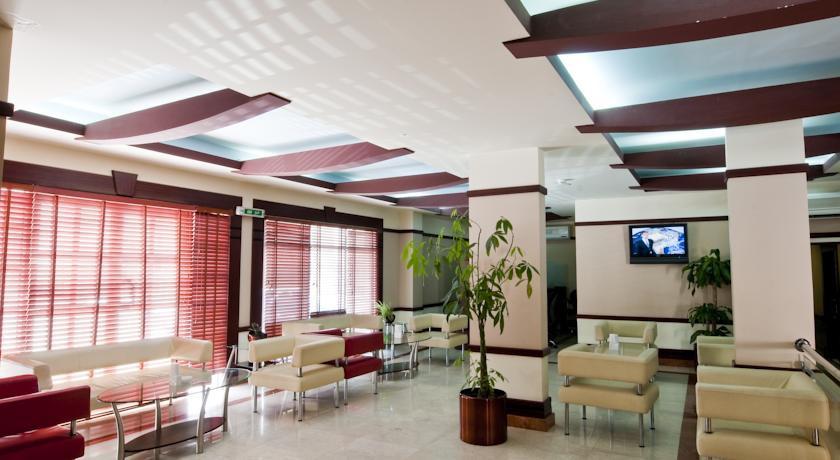 Khách sạn La Palace 2*
