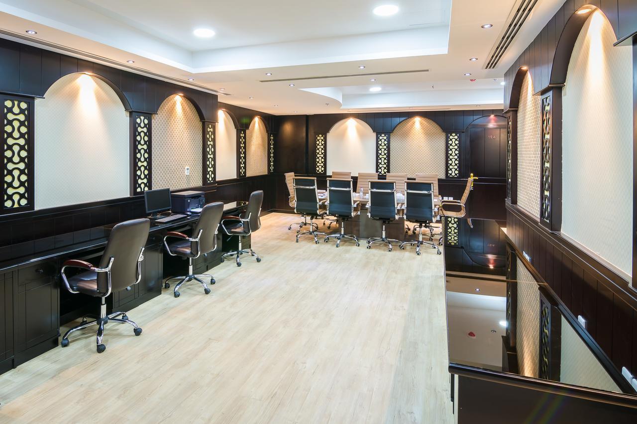 Khách sạn hẻo lánh White Moon Al Sadd 3*