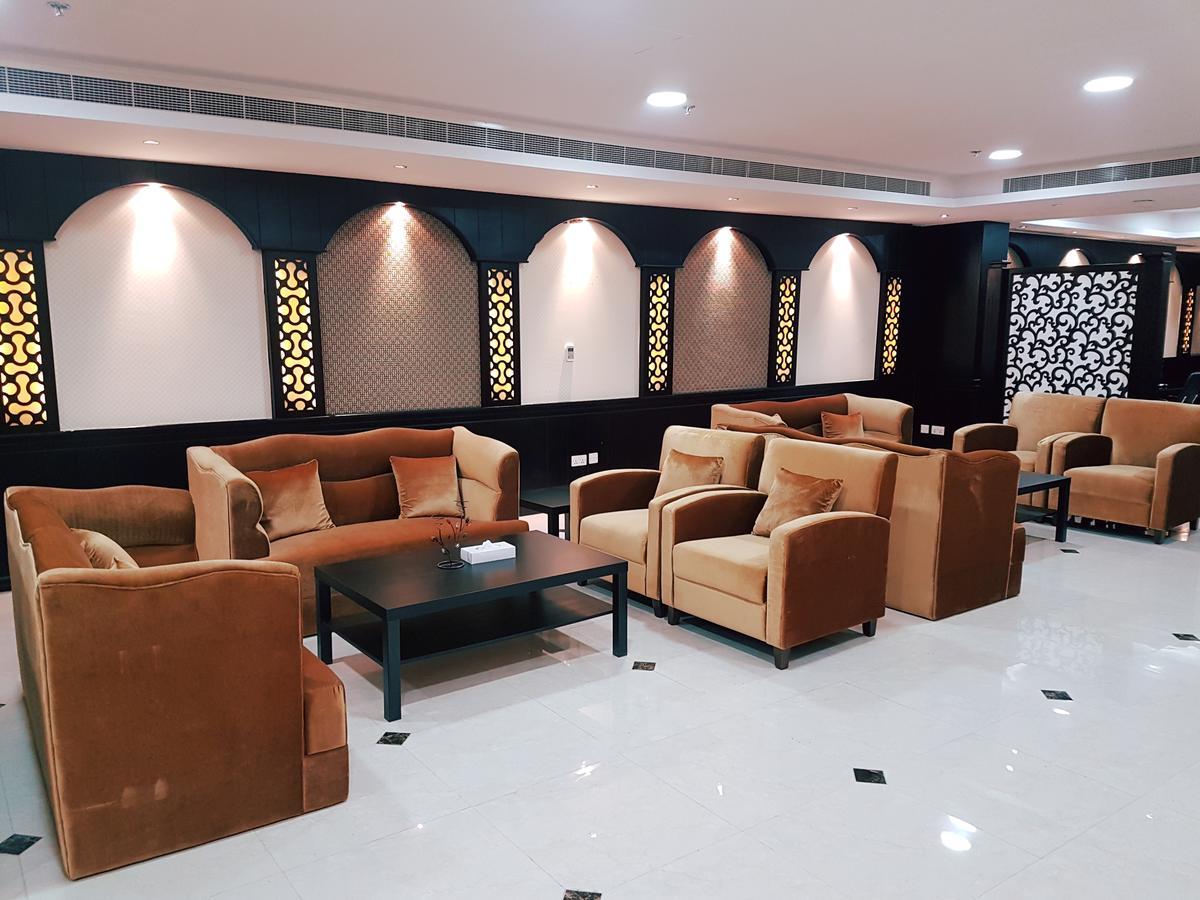 Khách sạn hẻo lánh White Moon Al Sadd 3*