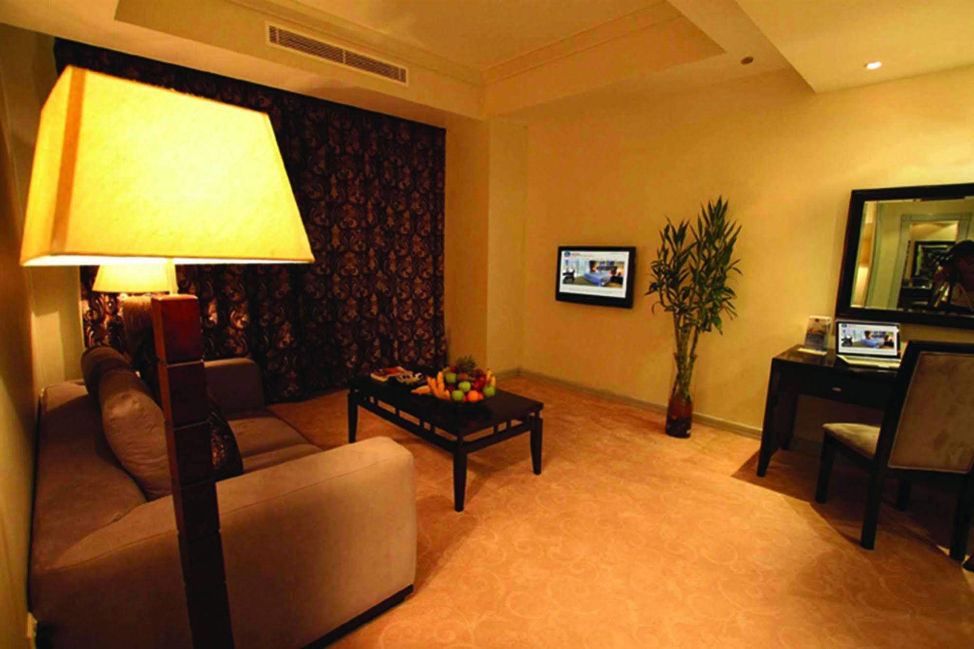 Hotel Plaza 4*