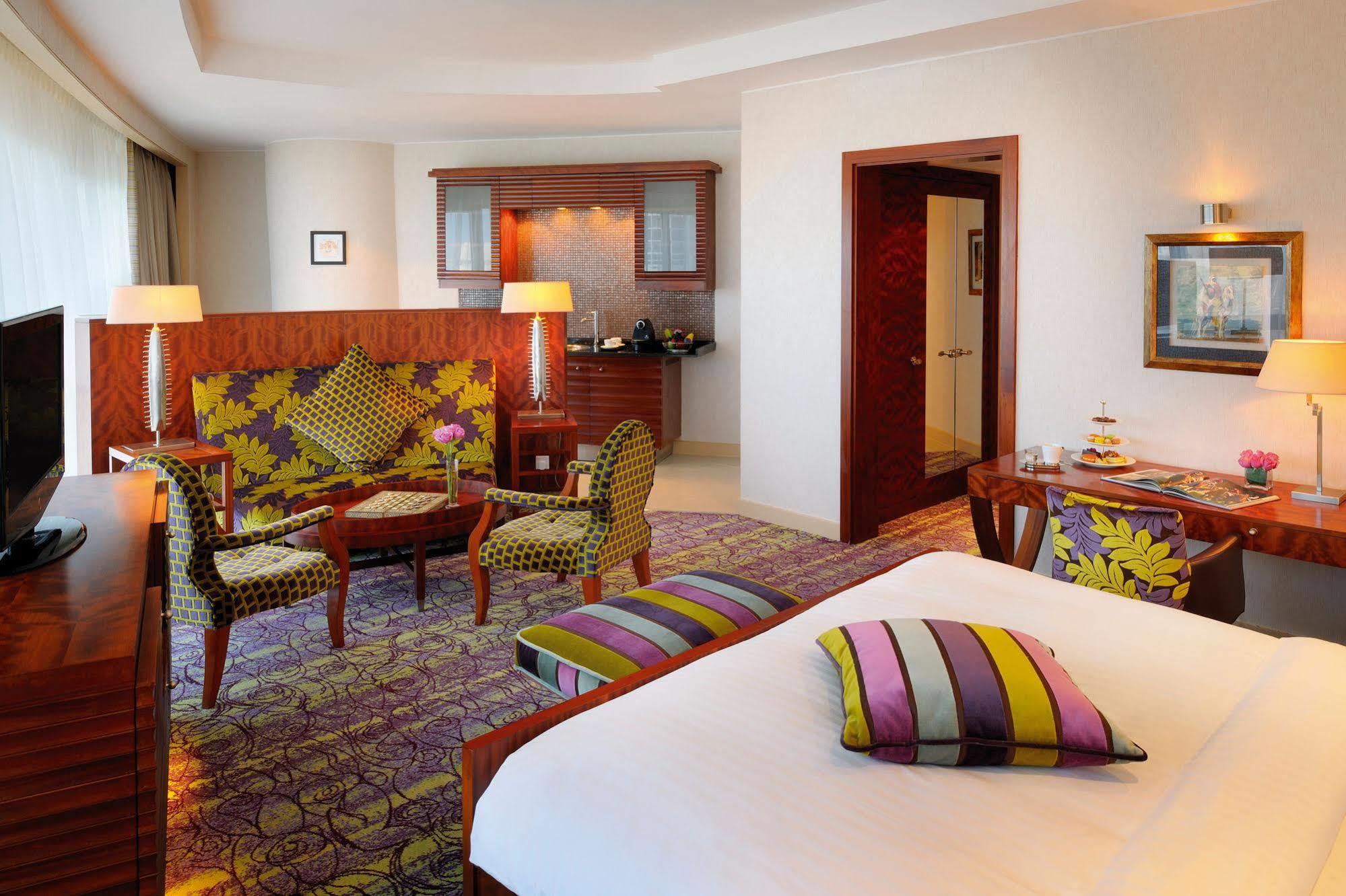 Hotel Qabila Westbay By Marriott