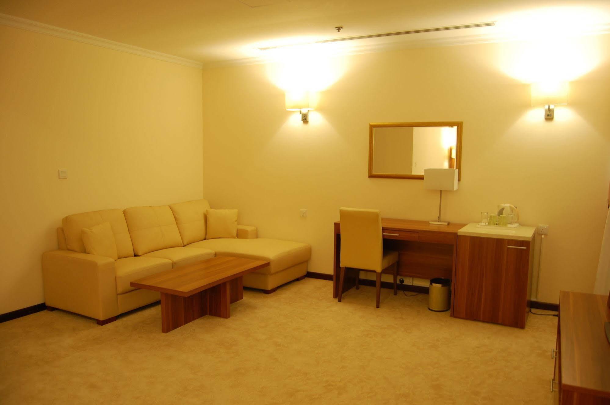 Golden Ocean Hotel 3*