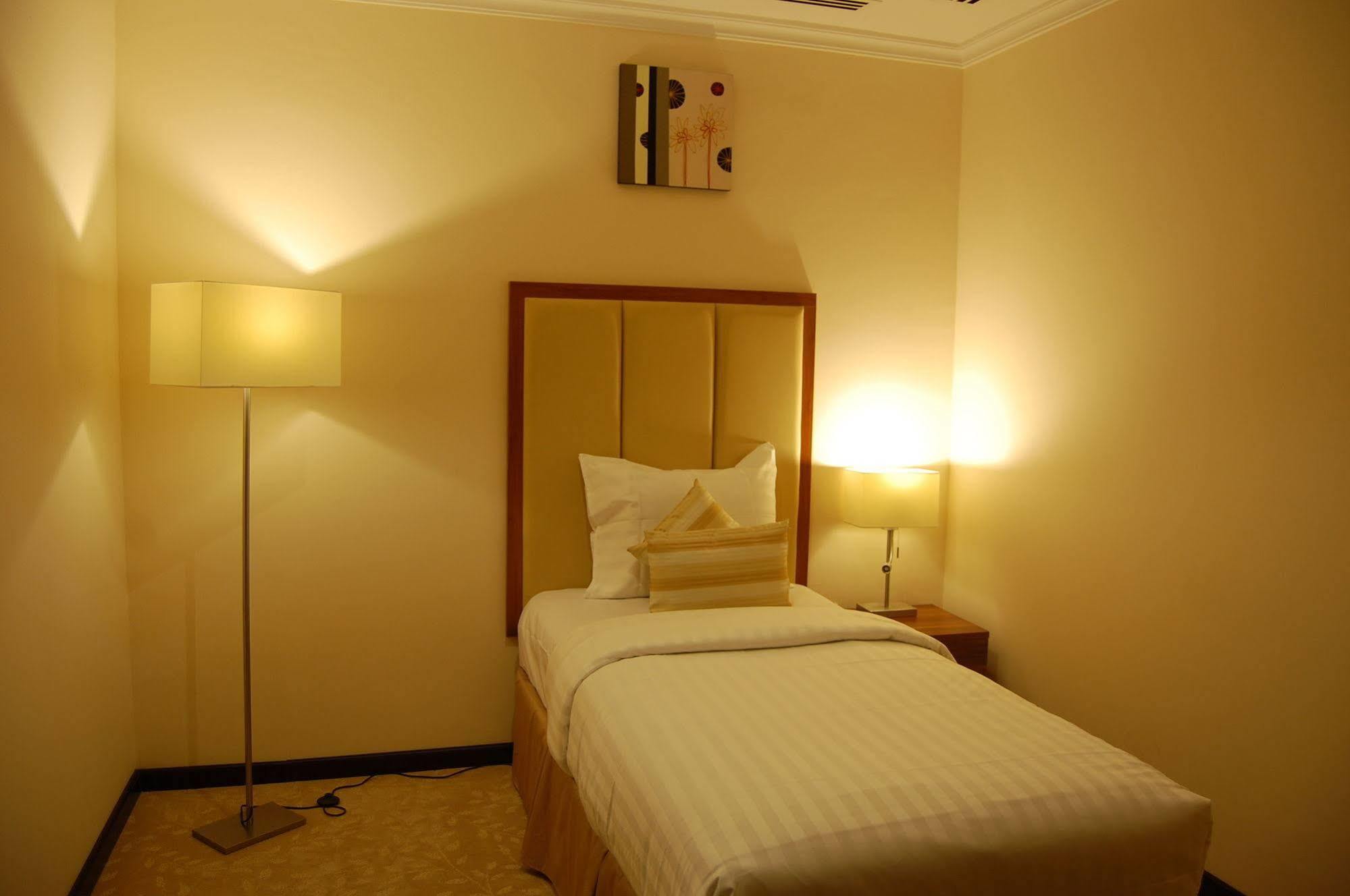 Golden Ocean Hotel 3*