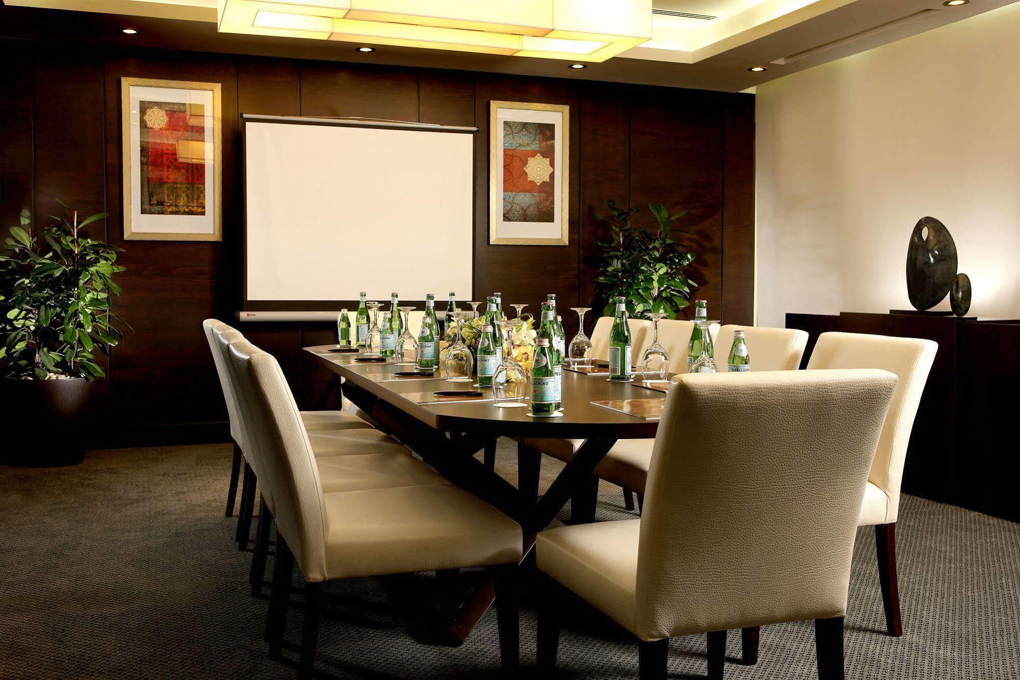 Safir Hotel 4*