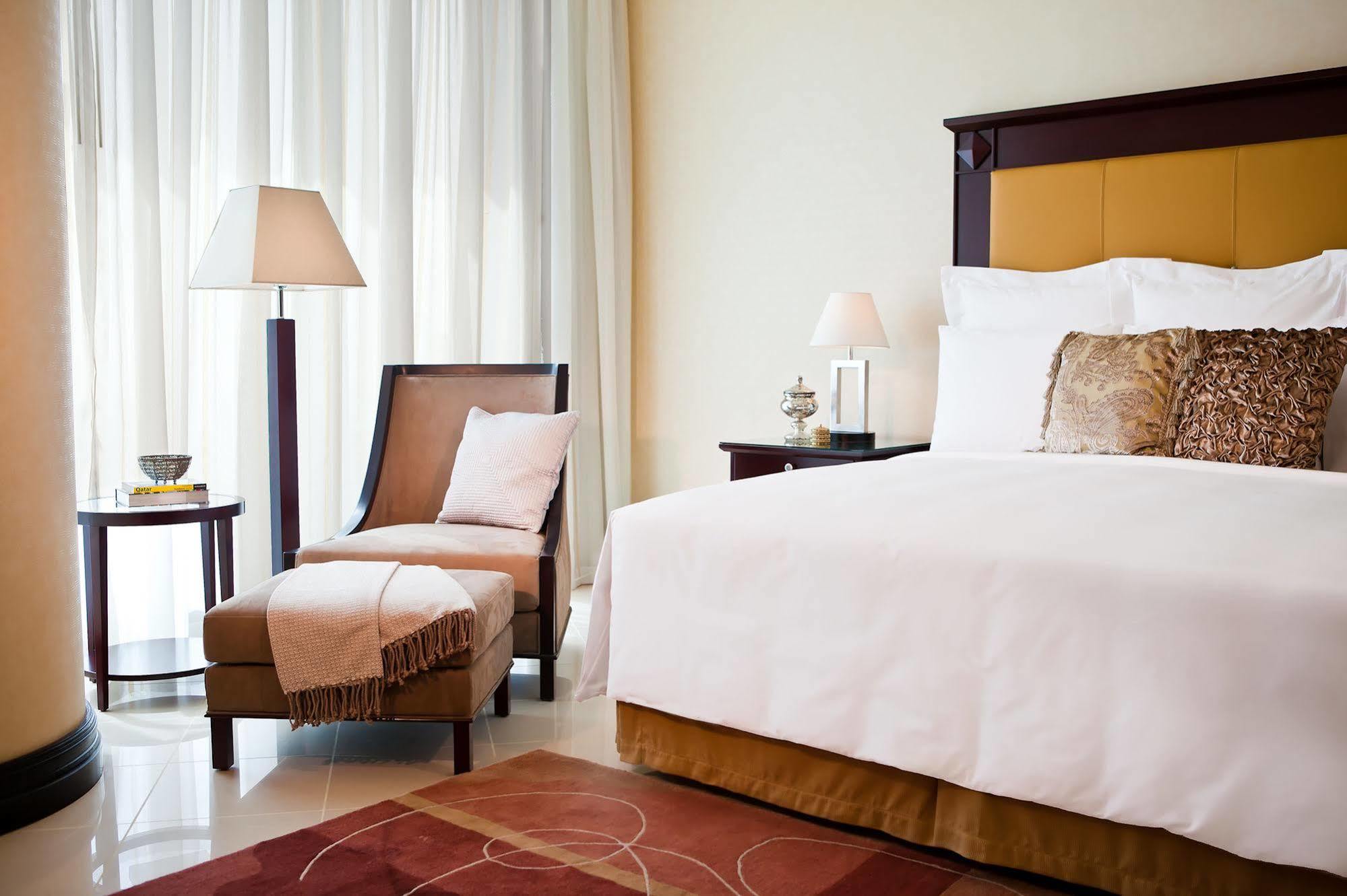 Hotel Marriott Executive Center 4*