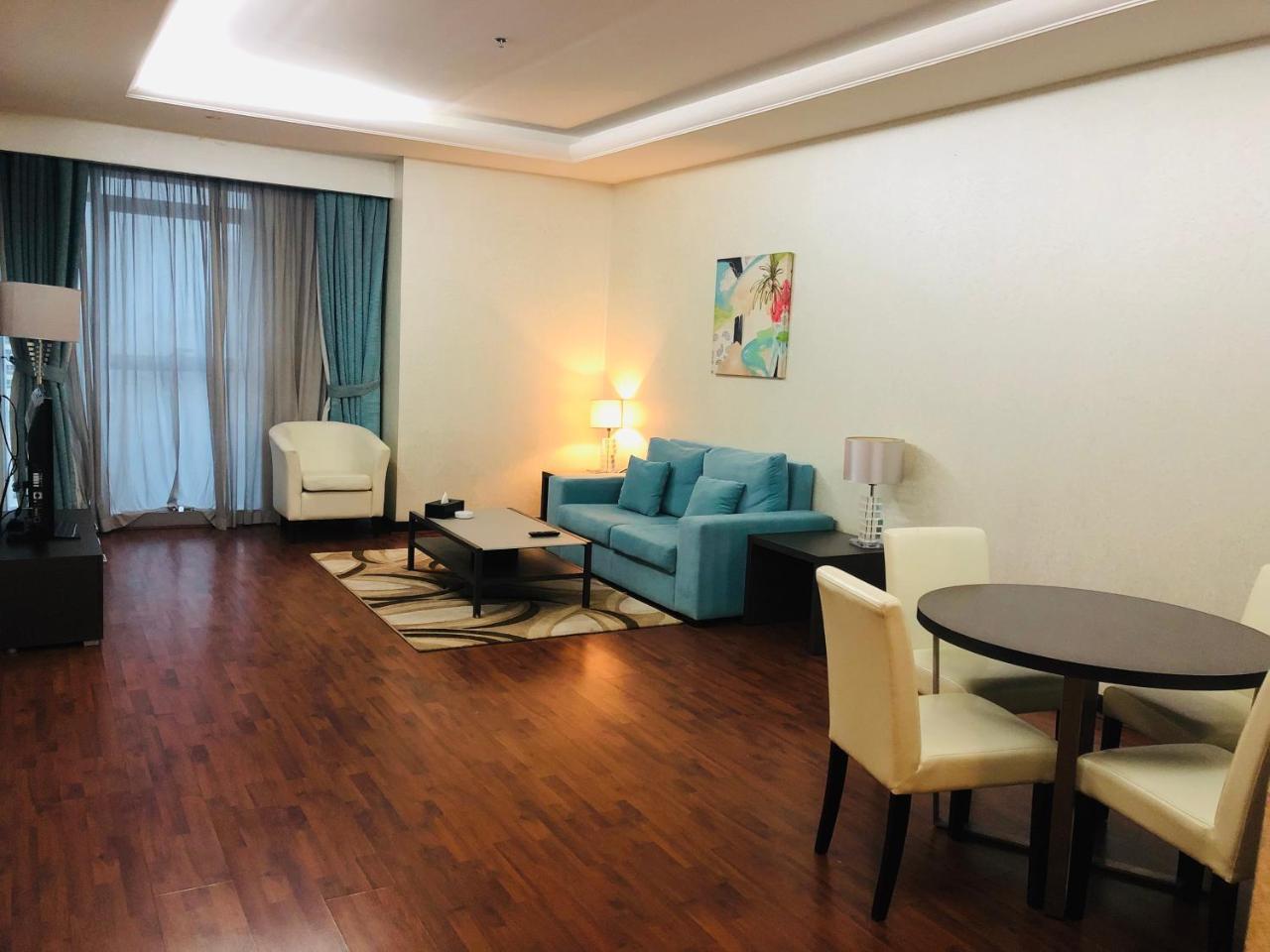Hotel Gokulam Park 3*