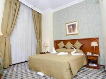 Royal Qatar 4*