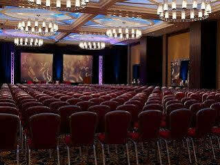 Hotel Marriott Executive Center 4*