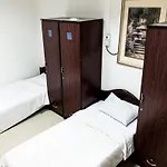 Q Traditional House