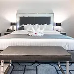 Blue Rose Hotel