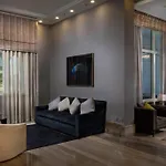 Unique 1 Bedroom Chalet Beach Front