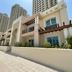 Unique 1 Bedroom Chalet Beach Front