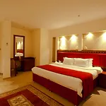 Al Liwan Suites