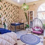Cheerful 5-Bedroom Villa With Pool