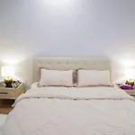 Luxury Apartment By The Sea With Amazing Amenities At Pearl Qatar